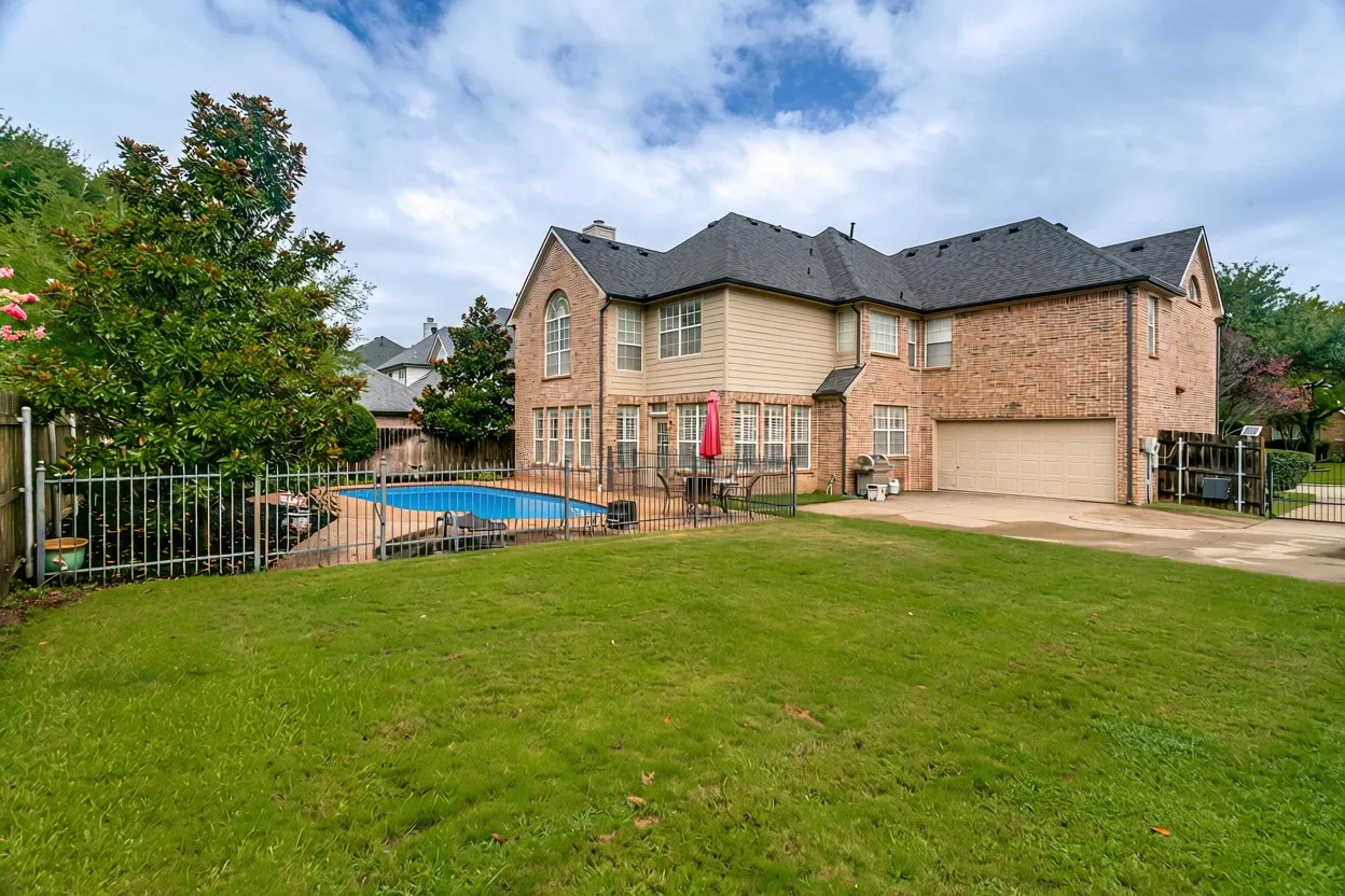 Single Family Residence For Sale in Tarrant County , 2307 Still Point Lane, Colleyville, Texas 76034, 4 Bedroom, 4 Bathroom, 2 Garage spaces, 3,676 Sqft, built in 1997, mls#21329841, Real Estate Agent in Colleyville, Homes For Sale in Tarrant county, Homes For Sale in Colleyville, Realtor in Colleyville Texas, Real Estate Brokerage Independent Realty Texas, Luminita Cordes Realtor