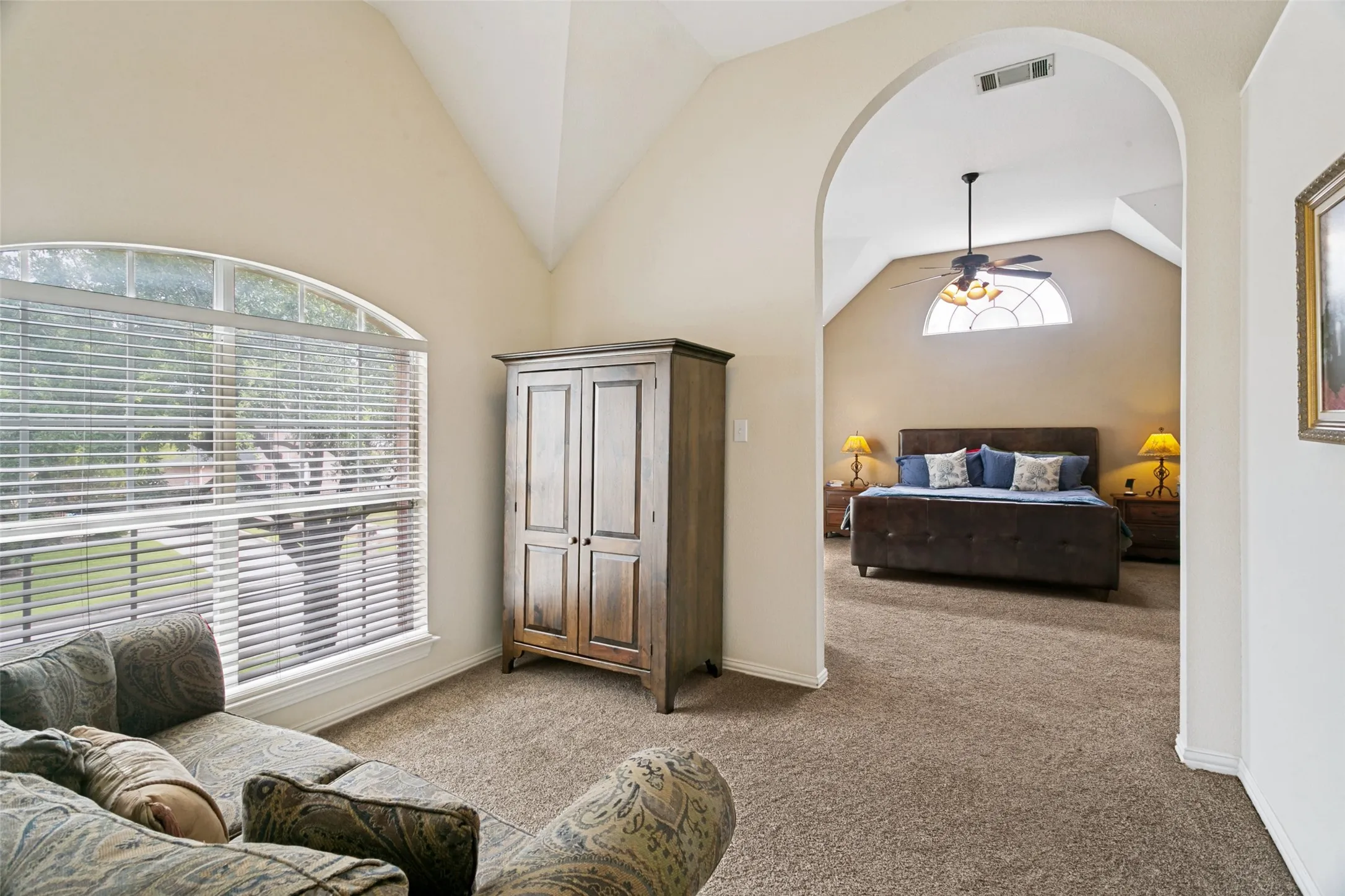 Single Family Residence For Sale in Tarrant County , 2307 Still Point Lane, Colleyville, Texas 76034, 4 Bedroom, 4 Bathroom, 2 Garage spaces, 3,676 Sqft, built in 1997, mls#21329841, Real Estate Agent in Colleyville, Homes For Sale in Tarrant county, Homes For Sale in Colleyville, Realtor in Colleyville Texas, Real Estate Brokerage Independent Realty Texas, Luminita Cordes Realtor