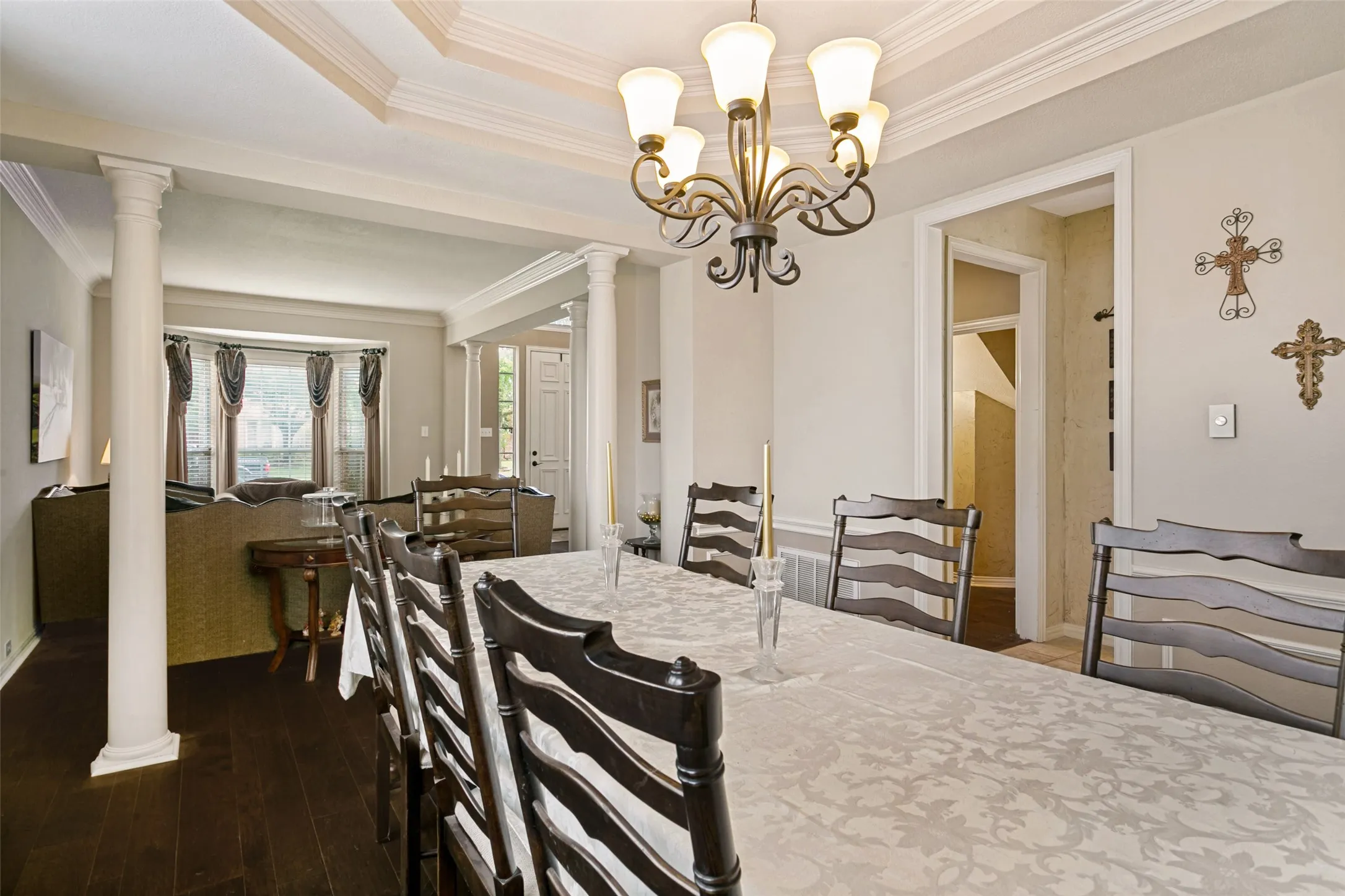 Single Family Residence For Sale in Tarrant County , 2307 Still Point Lane, Colleyville, Texas 76034, 4 Bedroom, 4 Bathroom, 2 Garage spaces, 3,676 Sqft, built in 1997, mls#21329841, Real Estate Agent in Colleyville, Homes For Sale in Tarrant county, Homes For Sale in Colleyville, Realtor in Colleyville Texas, Real Estate Brokerage Independent Realty Texas, Luminita Cordes Realtor
