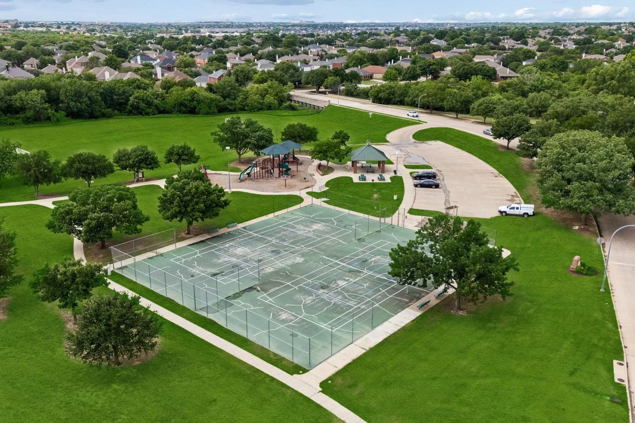 Single Family Residence For Sale in Tarrant County , 7508 Los Padres Trail, Fort Worth, Texas 76137, 3 Bedroom, 3 Bathroom, 2 Garage spaces, 1,974 Sqft, built in 1989, mls#21330077, Real Estate Agent in Fort Worth, Homes For Sale in Tarrant county, Homes For Sale in Fort Worth, Realtor in Fort Worth Texas, Real Estate Brokerage Independent Realty Texas, Luminita Cordes Realtor