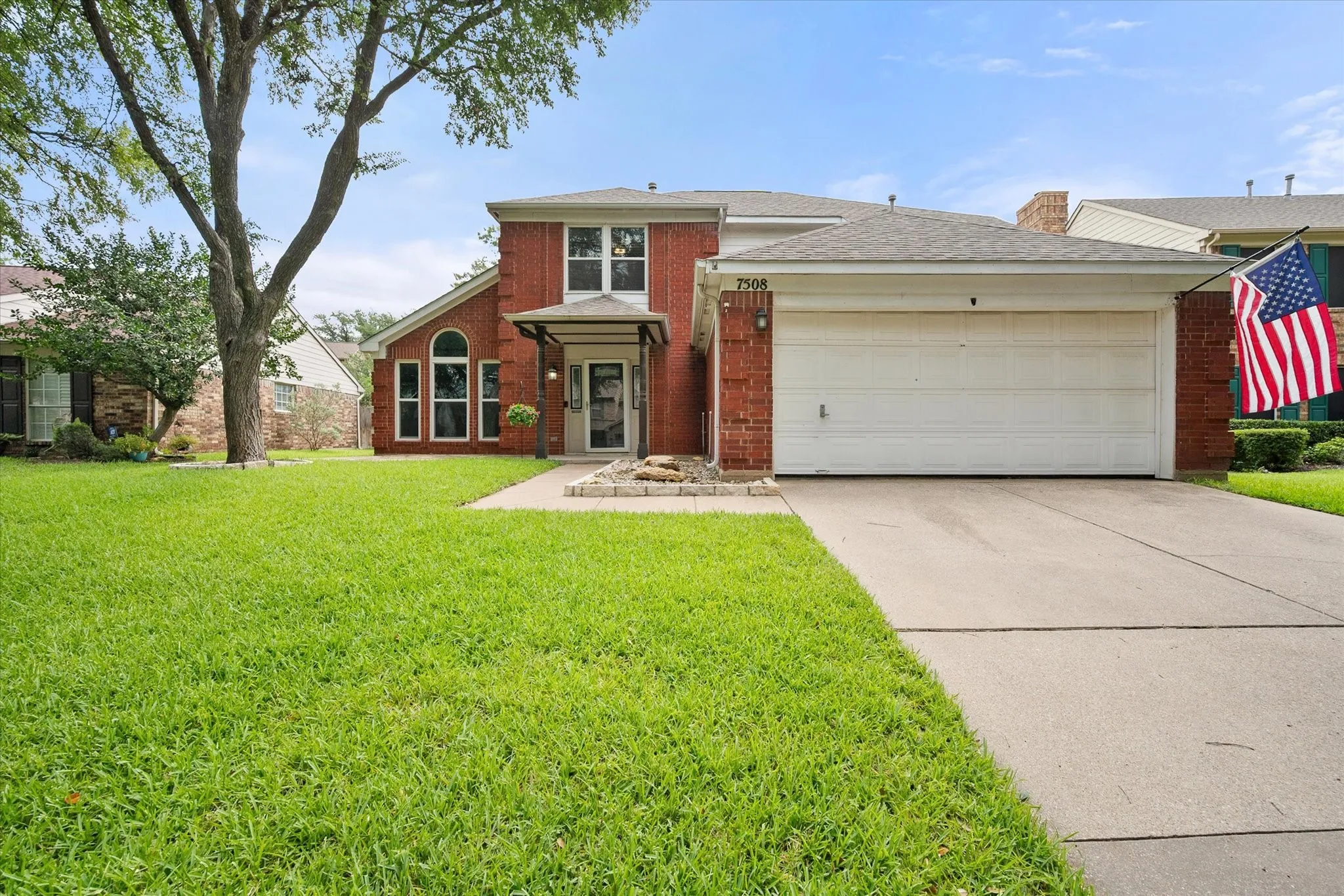 Single Family Residence For Sale in Tarrant County , 7508 Los Padres Trail, Fort Worth, Texas 76137, 3 Bedroom, 3 Bathroom, 2 Garage spaces, 1,974 Sqft, built in 1989, mls#21330077, Real Estate Agent in Fort Worth, Homes For Sale in Tarrant county, Homes For Sale in Fort Worth, Realtor in Fort Worth Texas, Real Estate Brokerage Independent Realty Texas, Luminita Cordes Realtor