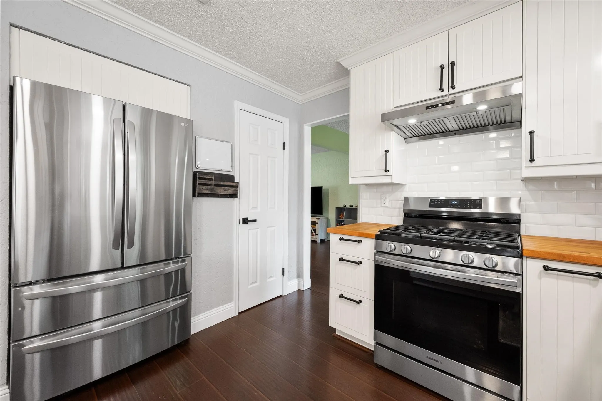 Single Family Residence For Sale in Tarrant County , 7508 Los Padres Trail, Fort Worth, Texas 76137, 3 Bedroom, 3 Bathroom, 2 Garage spaces, 1,974 Sqft, built in 1989, mls#21330077, Real Estate Agent in Fort Worth, Homes For Sale in Tarrant county, Homes For Sale in Fort Worth, Realtor in Fort Worth Texas, Real Estate Brokerage Independent Realty Texas, Luminita Cordes Realtor