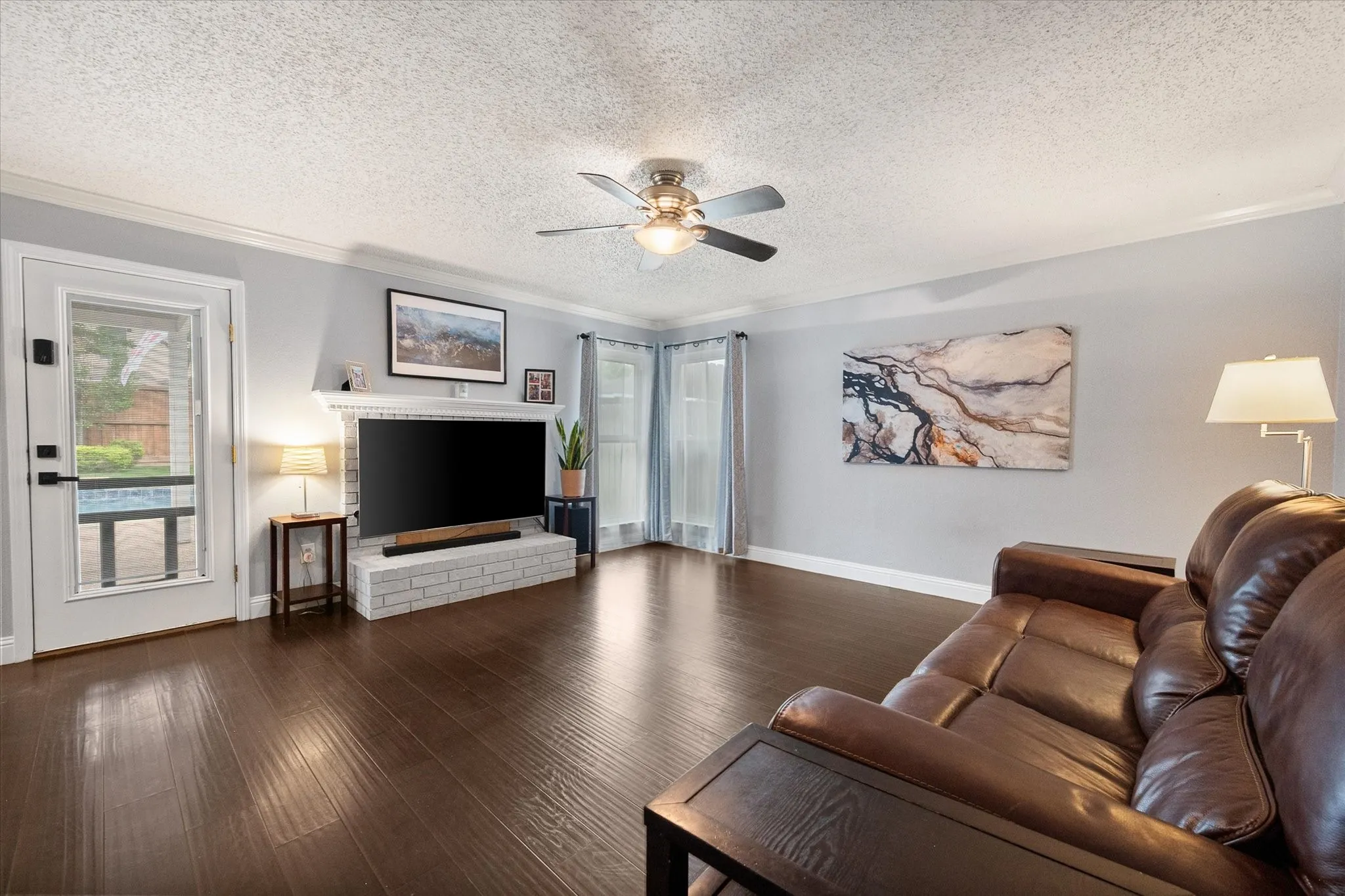 Single Family Residence For Sale in Tarrant County , 7508 Los Padres Trail, Fort Worth, Texas 76137, 3 Bedroom, 3 Bathroom, 2 Garage spaces, 1,974 Sqft, built in 1989, mls#21330077, Real Estate Agent in Fort Worth, Homes For Sale in Tarrant county, Homes For Sale in Fort Worth, Realtor in Fort Worth Texas, Real Estate Brokerage Independent Realty Texas, Luminita Cordes Realtor