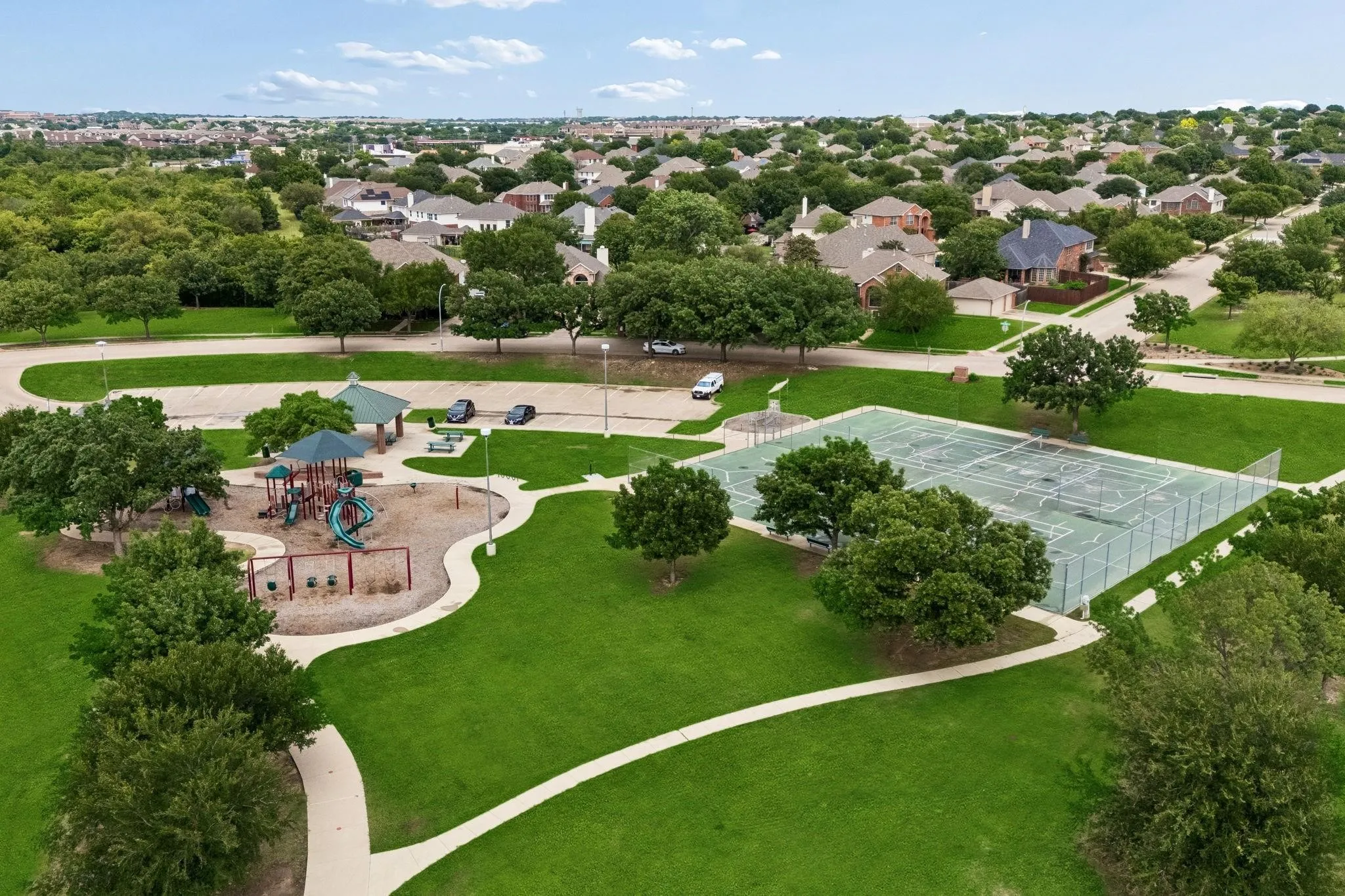 Single Family Residence For Sale in Tarrant County , 7508 Los Padres Trail, Fort Worth, Texas 76137, 3 Bedroom, 3 Bathroom, 2 Garage spaces, 1,974 Sqft, built in 1989, mls#21330077, Real Estate Agent in Fort Worth, Homes For Sale in Tarrant county, Homes For Sale in Fort Worth, Realtor in Fort Worth Texas, Real Estate Brokerage Independent Realty Texas, Luminita Cordes Realtor