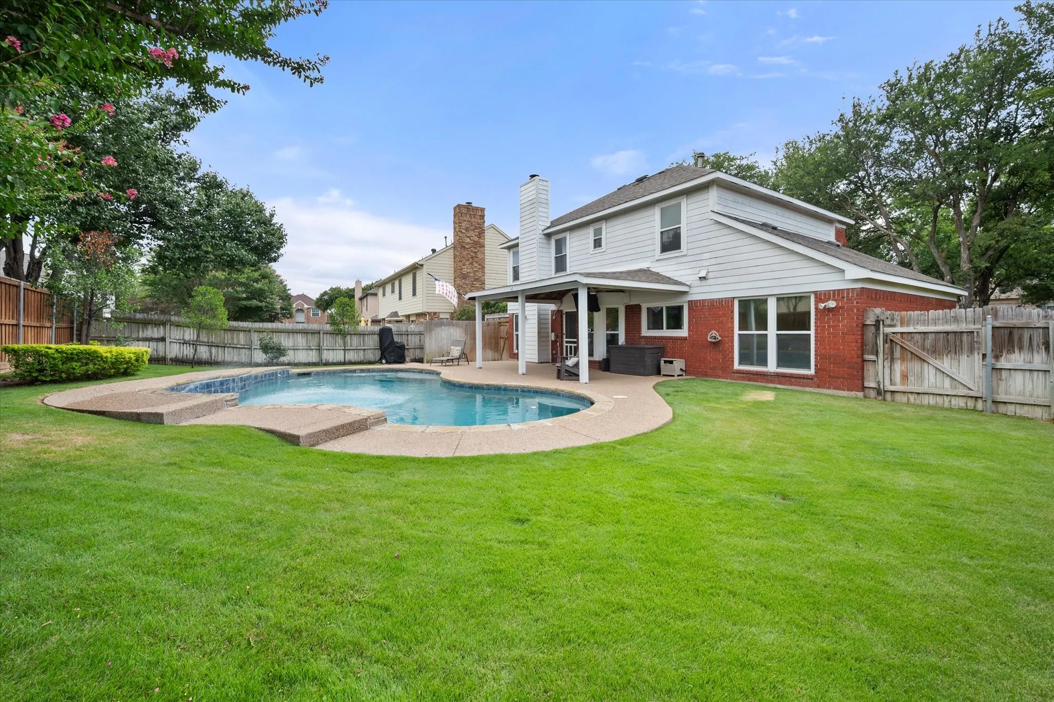Single Family Residence For Sale in Tarrant County , 7508 Los Padres Trail, Fort Worth, Texas 76137, 3 Bedroom, 3 Bathroom, 2 Garage spaces, 1,974 Sqft, built in 1989, mls#21330077, Real Estate Agent in Fort Worth, Homes For Sale in Tarrant county, Homes For Sale in Fort Worth, Realtor in Fort Worth Texas, Real Estate Brokerage Independent Realty Texas, Luminita Cordes Realtor