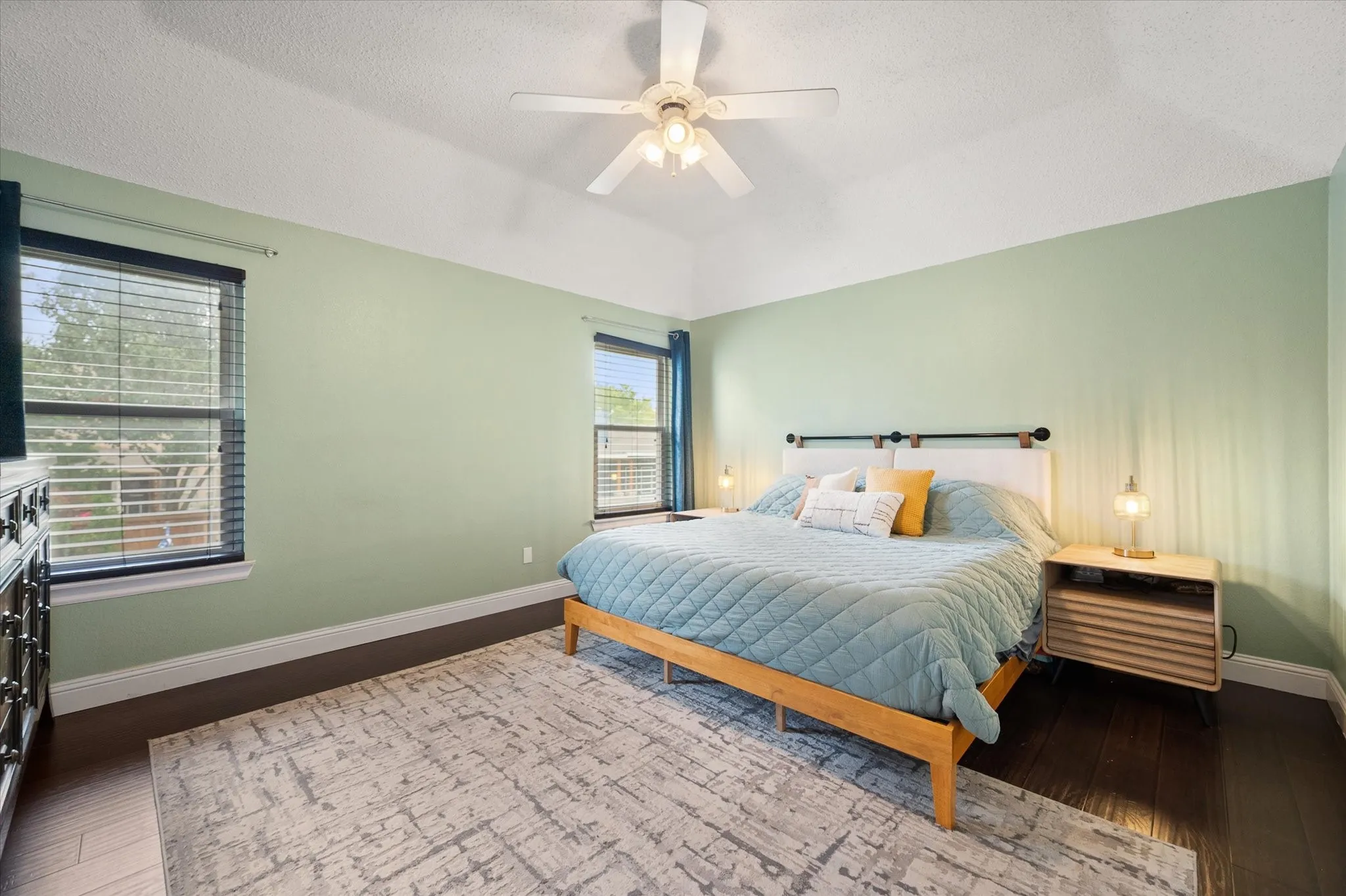 Single Family Residence For Sale in Tarrant County , 7508 Los Padres Trail, Fort Worth, Texas 76137, 3 Bedroom, 3 Bathroom, 2 Garage spaces, 1,974 Sqft, built in 1989, mls#21330077, Real Estate Agent in Fort Worth, Homes For Sale in Tarrant county, Homes For Sale in Fort Worth, Realtor in Fort Worth Texas, Real Estate Brokerage Independent Realty Texas, Luminita Cordes Realtor