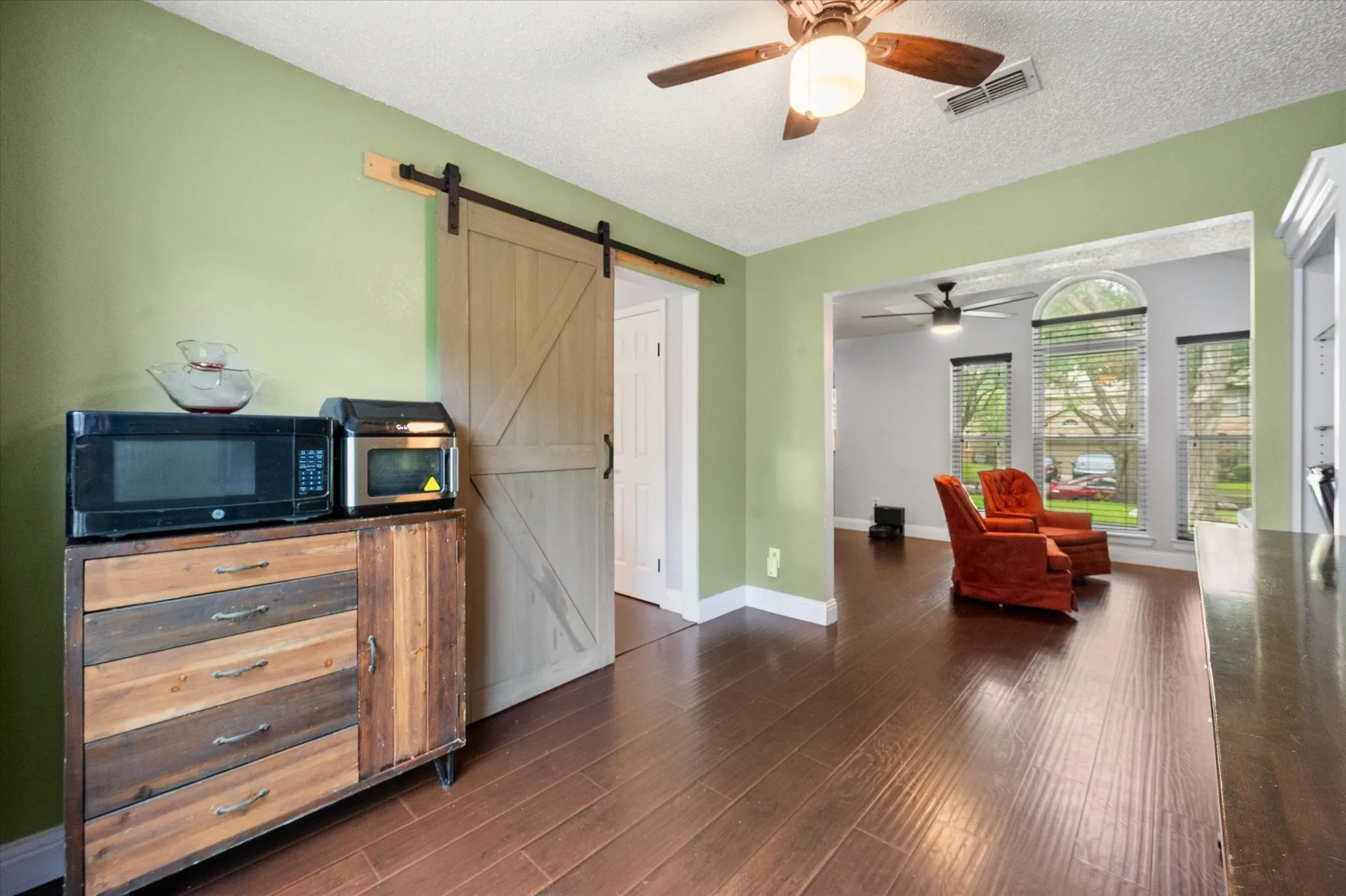 Single Family Residence For Sale in Tarrant County , 7508 Los Padres Trail, Fort Worth, Texas 76137, 3 Bedroom, 3 Bathroom, 2 Garage spaces, 1,974 Sqft, built in 1989, mls#21330077, Real Estate Agent in Fort Worth, Homes For Sale in Tarrant county, Homes For Sale in Fort Worth, Realtor in Fort Worth Texas, Real Estate Brokerage Independent Realty Texas, Luminita Cordes Realtor