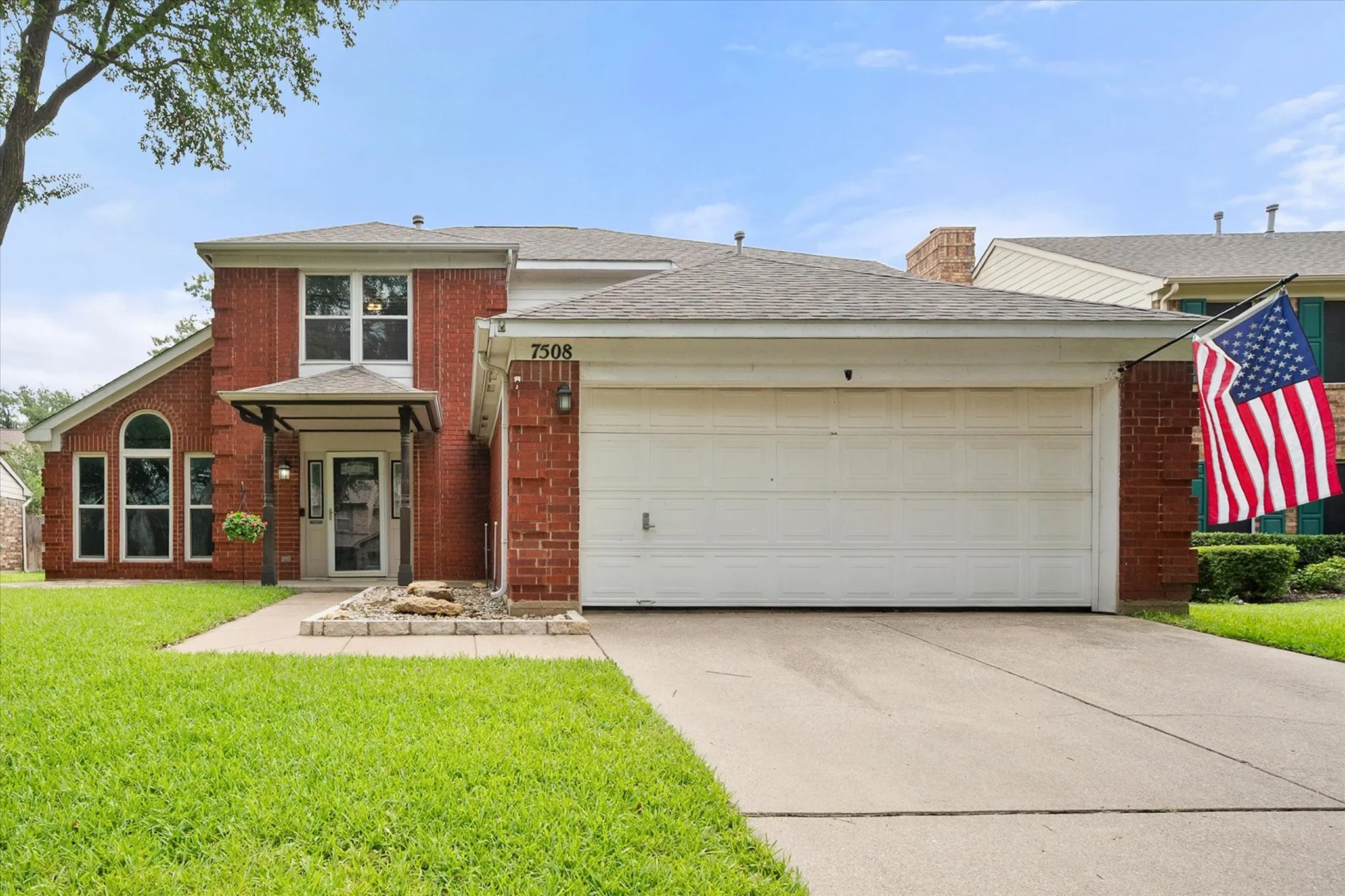 Single Family Residence For Sale in Tarrant County , 7508 Los Padres Trail, Fort Worth, Texas 76137, 3 Bedroom, 3 Bathroom, 2 Garage spaces, 1,974 Sqft, built in 1989, mls#21330077, Real Estate Agent in Fort Worth, Homes For Sale in Tarrant county, Homes For Sale in Fort Worth, Realtor in Fort Worth Texas, Real Estate Brokerage Independent Realty Texas, Luminita Cordes Realtor