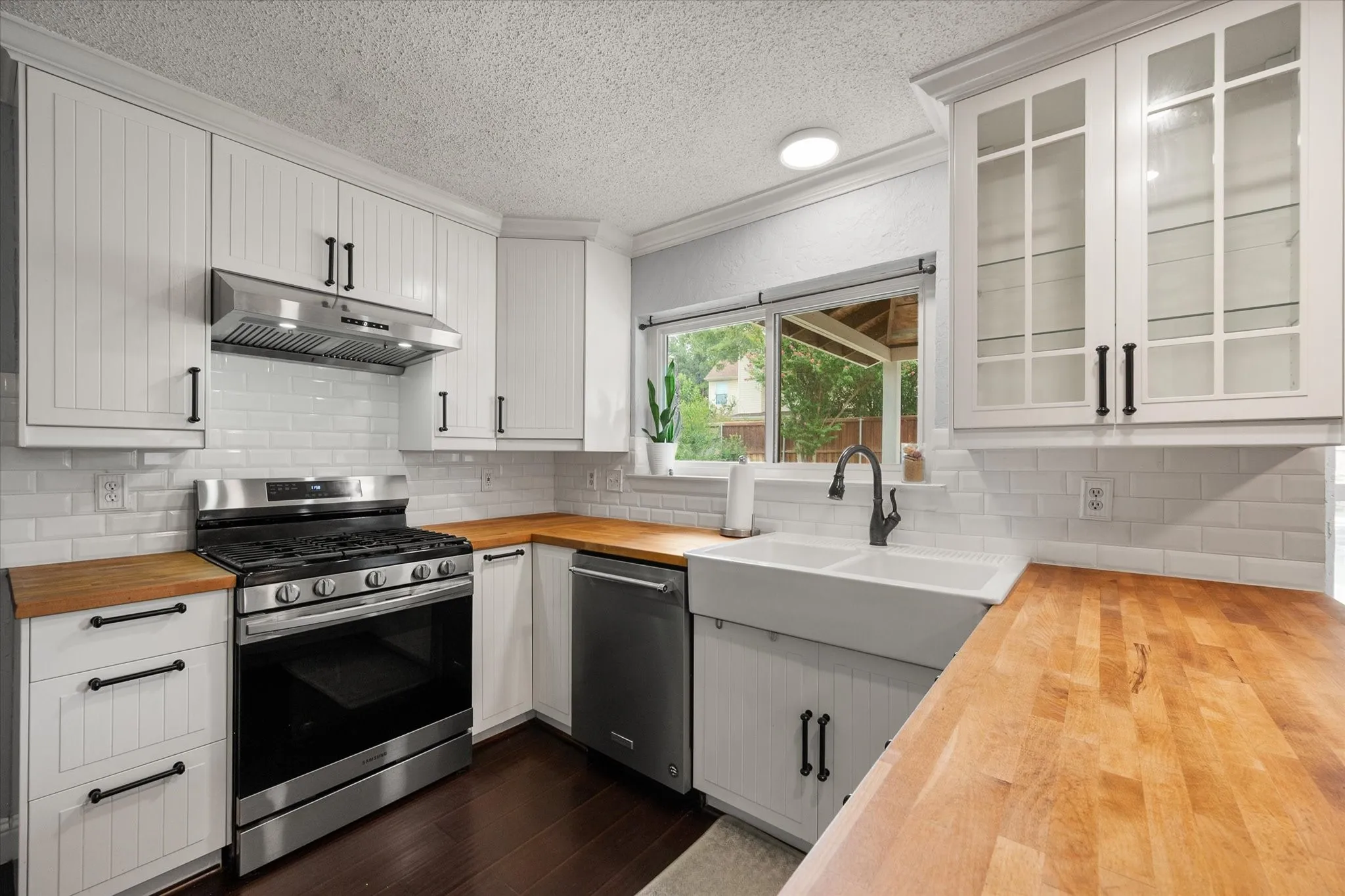 Single Family Residence For Sale in Tarrant County , 7508 Los Padres Trail, Fort Worth, Texas 76137, 3 Bedroom, 3 Bathroom, 2 Garage spaces, 1,974 Sqft, built in 1989, mls#21330077, Real Estate Agent in Fort Worth, Homes For Sale in Tarrant county, Homes For Sale in Fort Worth, Realtor in Fort Worth Texas, Real Estate Brokerage Independent Realty Texas, Luminita Cordes Realtor