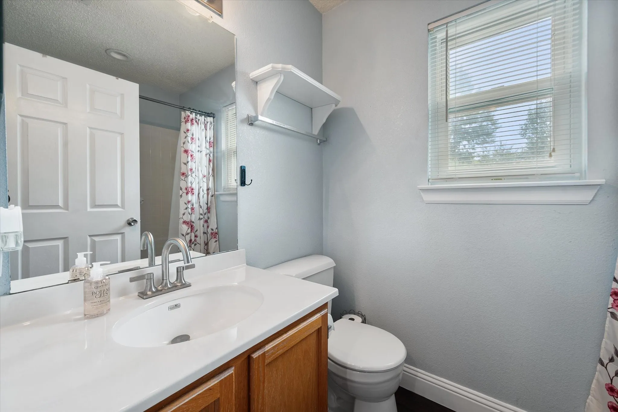 Single Family Residence For Sale in Tarrant County , 7508 Los Padres Trail, Fort Worth, Texas 76137, 3 Bedroom, 3 Bathroom, 2 Garage spaces, 1,974 Sqft, built in 1989, mls#21330077, Real Estate Agent in Fort Worth, Homes For Sale in Tarrant county, Homes For Sale in Fort Worth, Realtor in Fort Worth Texas, Real Estate Brokerage Independent Realty Texas, Luminita Cordes Realtor