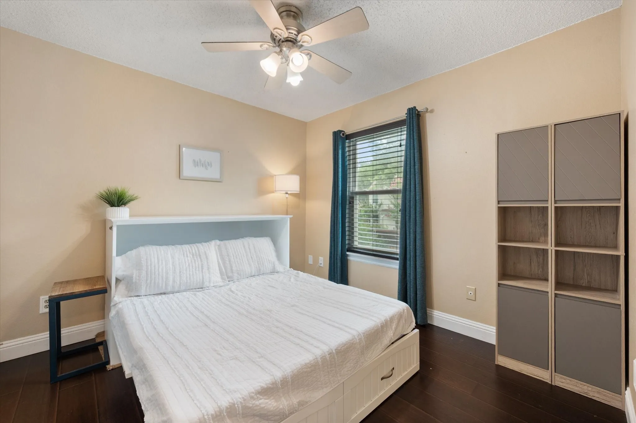 Single Family Residence For Sale in Tarrant County , 7508 Los Padres Trail, Fort Worth, Texas 76137, 3 Bedroom, 3 Bathroom, 2 Garage spaces, 1,974 Sqft, built in 1989, mls#21330077, Real Estate Agent in Fort Worth, Homes For Sale in Tarrant county, Homes For Sale in Fort Worth, Realtor in Fort Worth Texas, Real Estate Brokerage Independent Realty Texas, Luminita Cordes Realtor