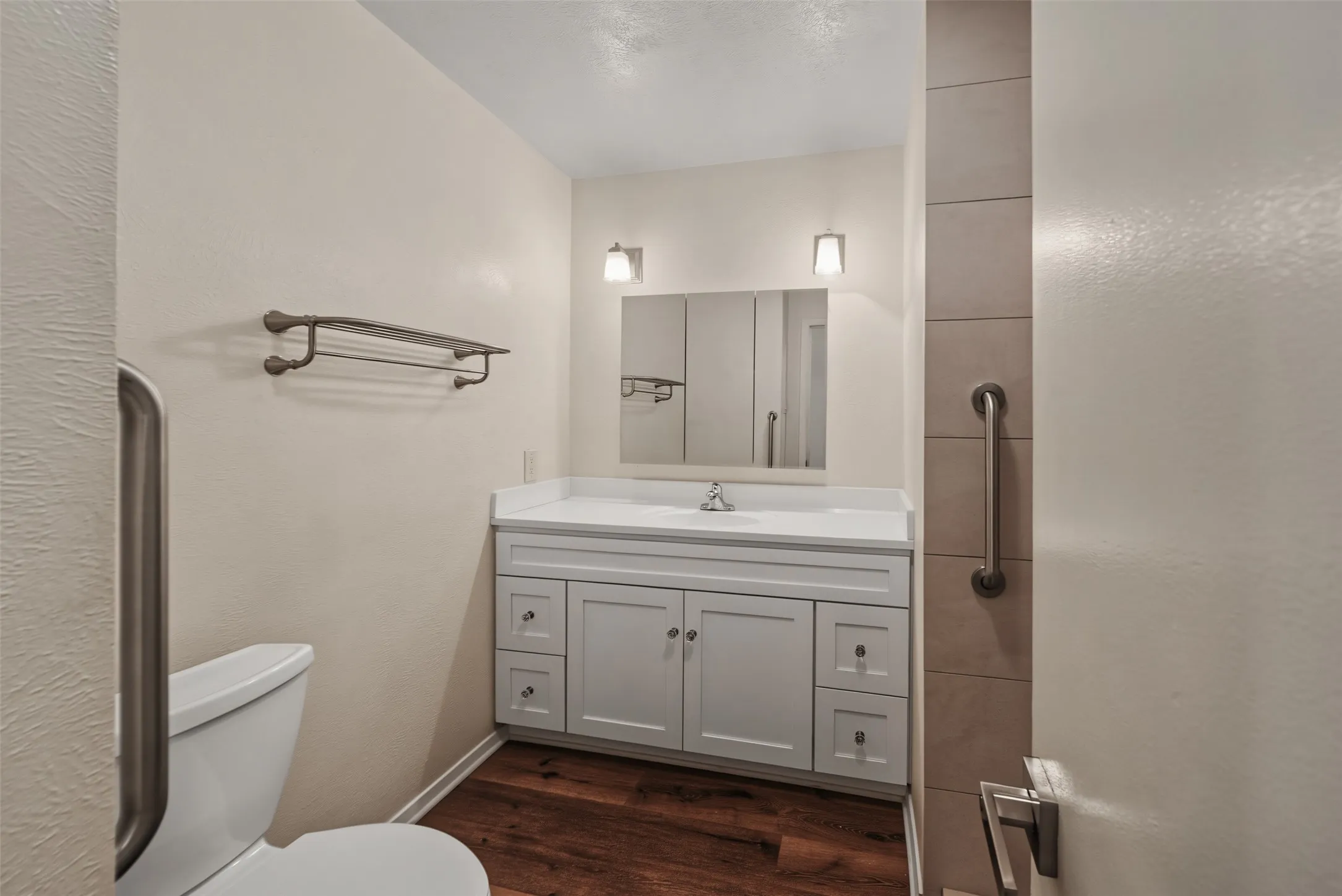 Single Family Residence For Sale in Tarrant County , 245 Pimlico Way, Saginaw, Texas 76179, 3 Bedroom, 2 Bathroom, 2 Garage spaces, 1,558 Sqft, built in 1966, mls#21333855, Real Estate Agent in Saginaw, Homes For Sale in Tarrant county, Homes For Sale in Saginaw, Realtor in Saginaw Texas, Real Estate Brokerage Independent Realty Texas, Luminita Cordes Realtor
