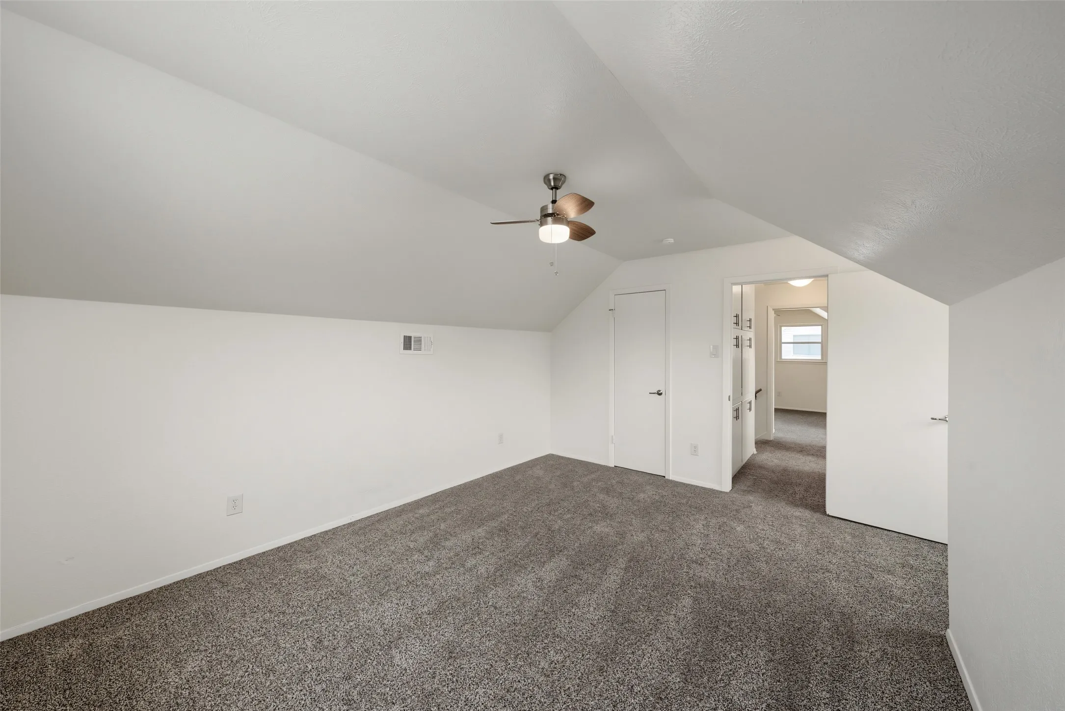 Single Family Residence For Sale in Tarrant County , 245 Pimlico Way, Saginaw, Texas 76179, 3 Bedroom, 2 Bathroom, 2 Garage spaces, 1,558 Sqft, built in 1966, mls#21333855, Real Estate Agent in Saginaw, Homes For Sale in Tarrant county, Homes For Sale in Saginaw, Realtor in Saginaw Texas, Real Estate Brokerage Independent Realty Texas, Luminita Cordes Realtor