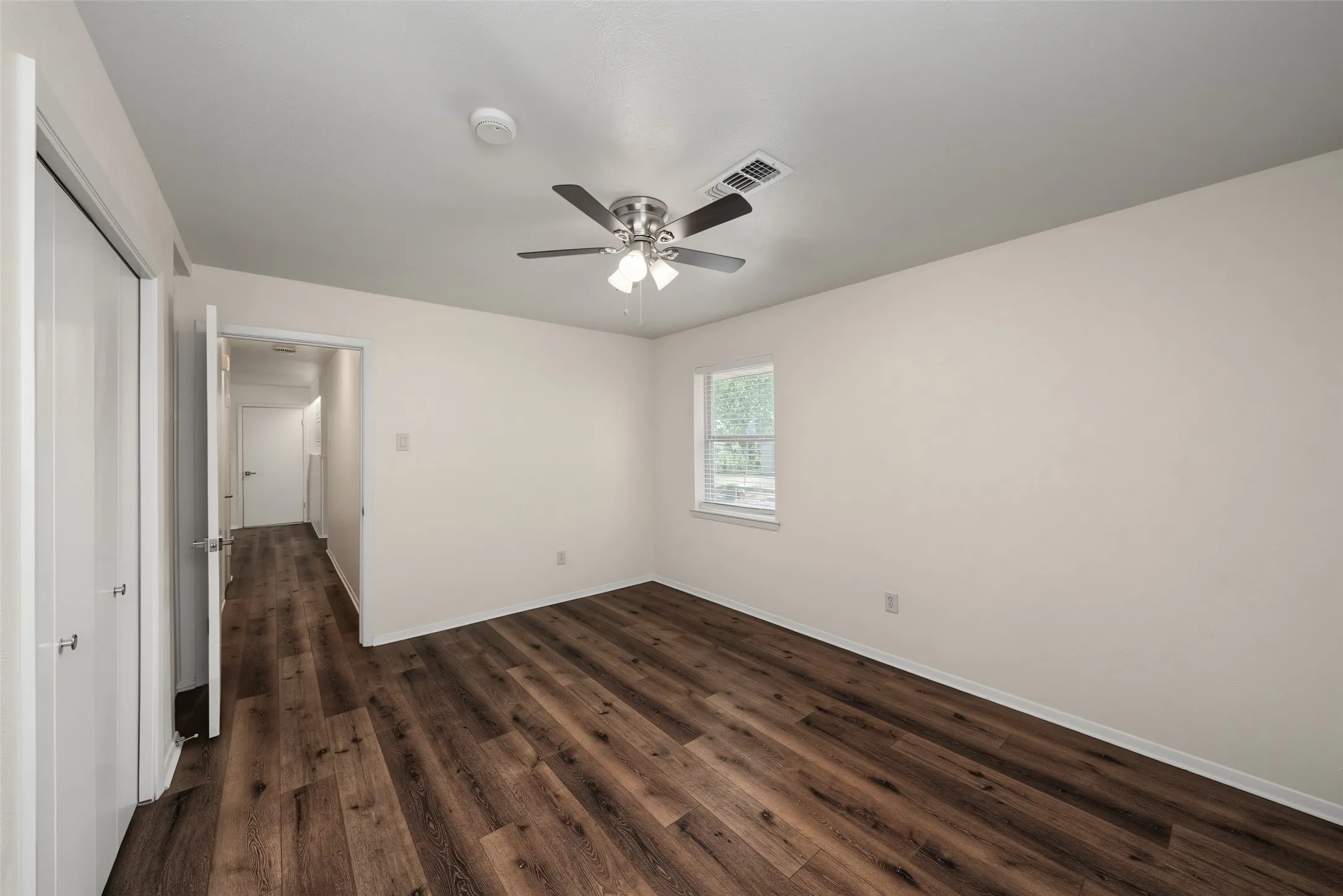 Single Family Residence For Sale in Tarrant County , 245 Pimlico Way, Saginaw, Texas 76179, 3 Bedroom, 2 Bathroom, 2 Garage spaces, 1,558 Sqft, built in 1966, mls#21333855, Real Estate Agent in Saginaw, Homes For Sale in Tarrant county, Homes For Sale in Saginaw, Realtor in Saginaw Texas, Real Estate Brokerage Independent Realty Texas, Luminita Cordes Realtor