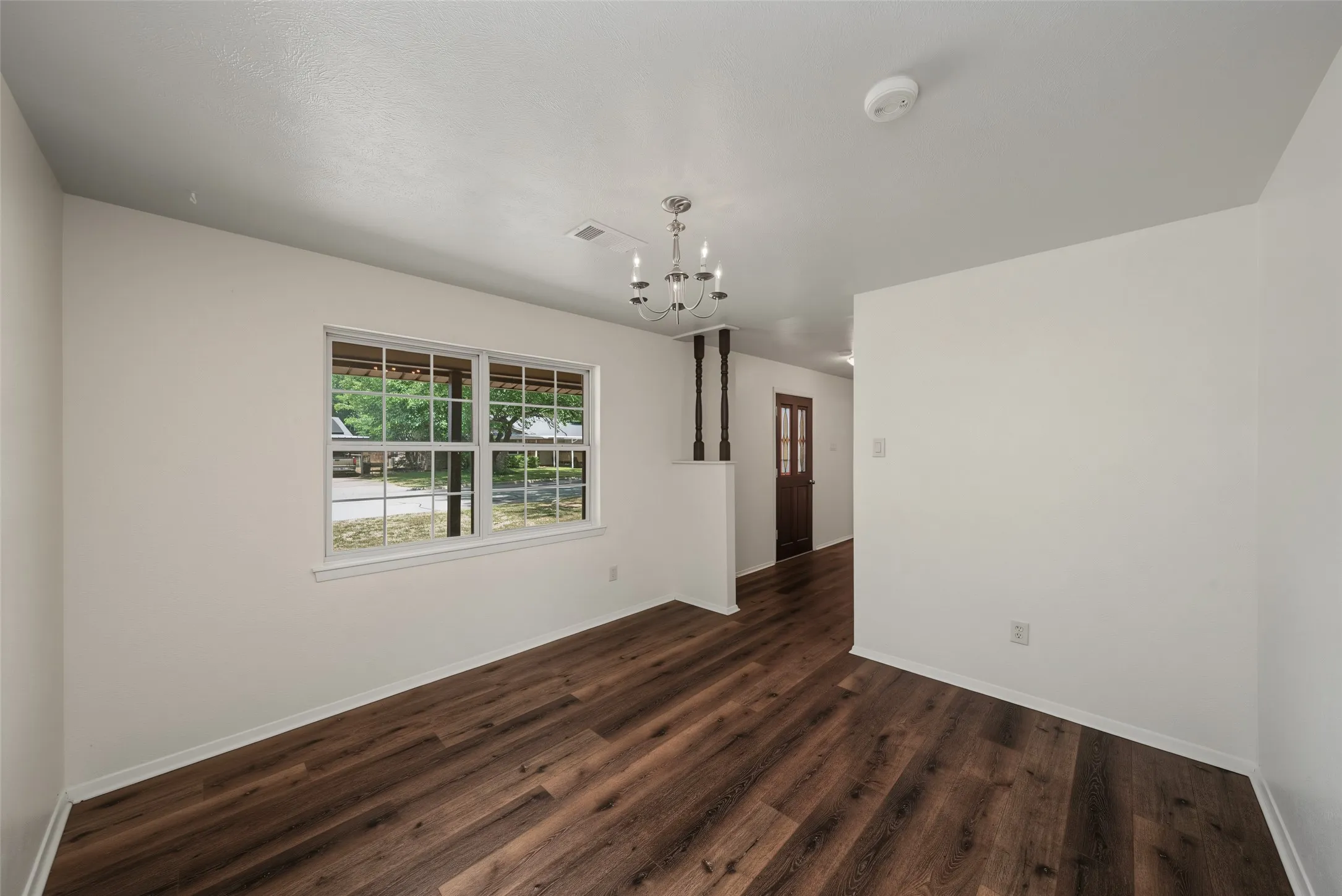 Single Family Residence For Sale in Tarrant County , 245 Pimlico Way, Saginaw, Texas 76179, 3 Bedroom, 2 Bathroom, 2 Garage spaces, 1,558 Sqft, built in 1966, mls#21333855, Real Estate Agent in Saginaw, Homes For Sale in Tarrant county, Homes For Sale in Saginaw, Realtor in Saginaw Texas, Real Estate Brokerage Independent Realty Texas, Luminita Cordes Realtor