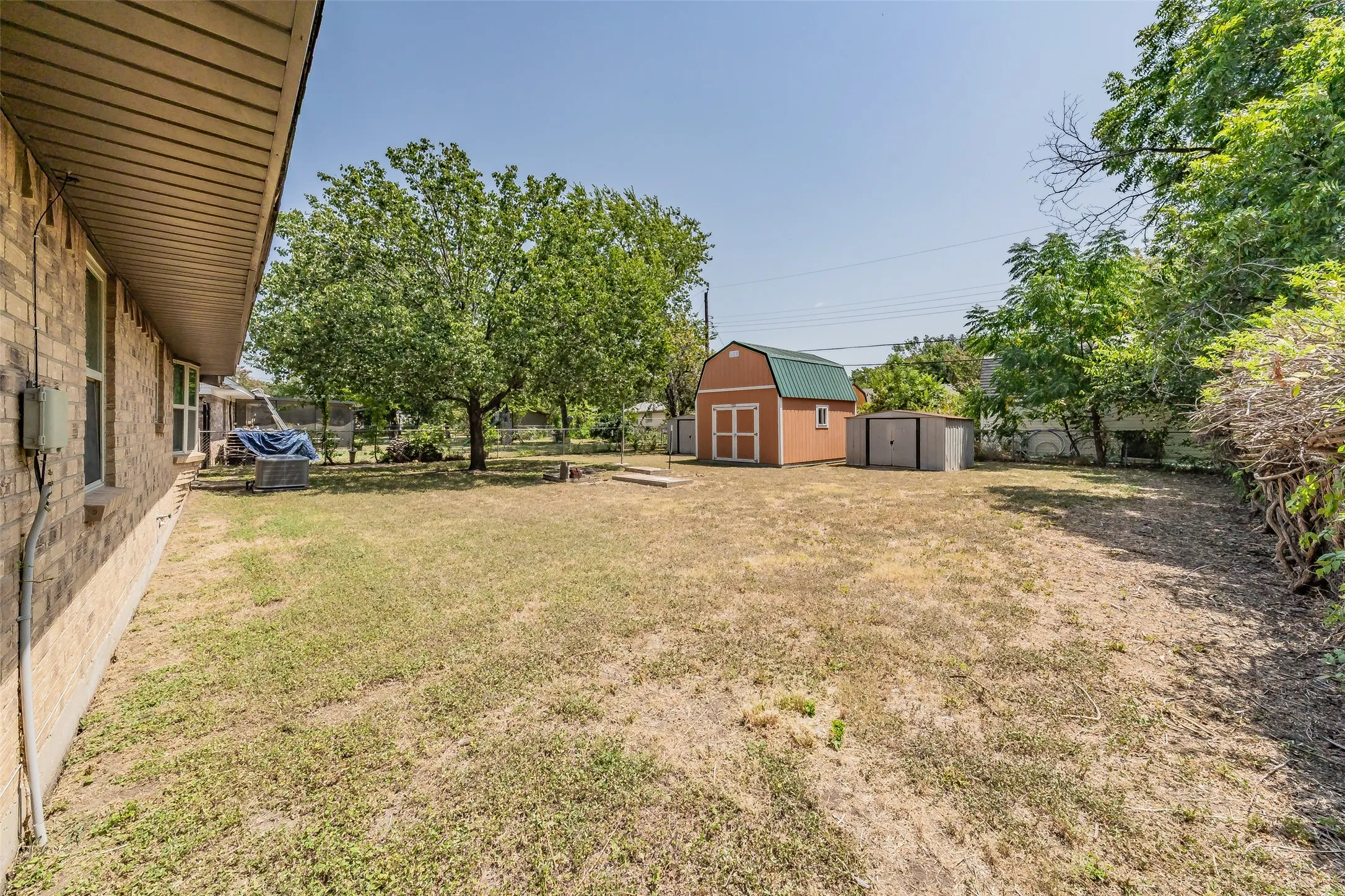 Single Family Residence For Sale in Tarrant County , 245 Pimlico Way, Saginaw, Texas 76179, 3 Bedroom, 2 Bathroom, 2 Garage spaces, 1,558 Sqft, built in 1966, mls#21333855, Real Estate Agent in Saginaw, Homes For Sale in Tarrant county, Homes For Sale in Saginaw, Realtor in Saginaw Texas, Real Estate Brokerage Independent Realty Texas, Luminita Cordes Realtor