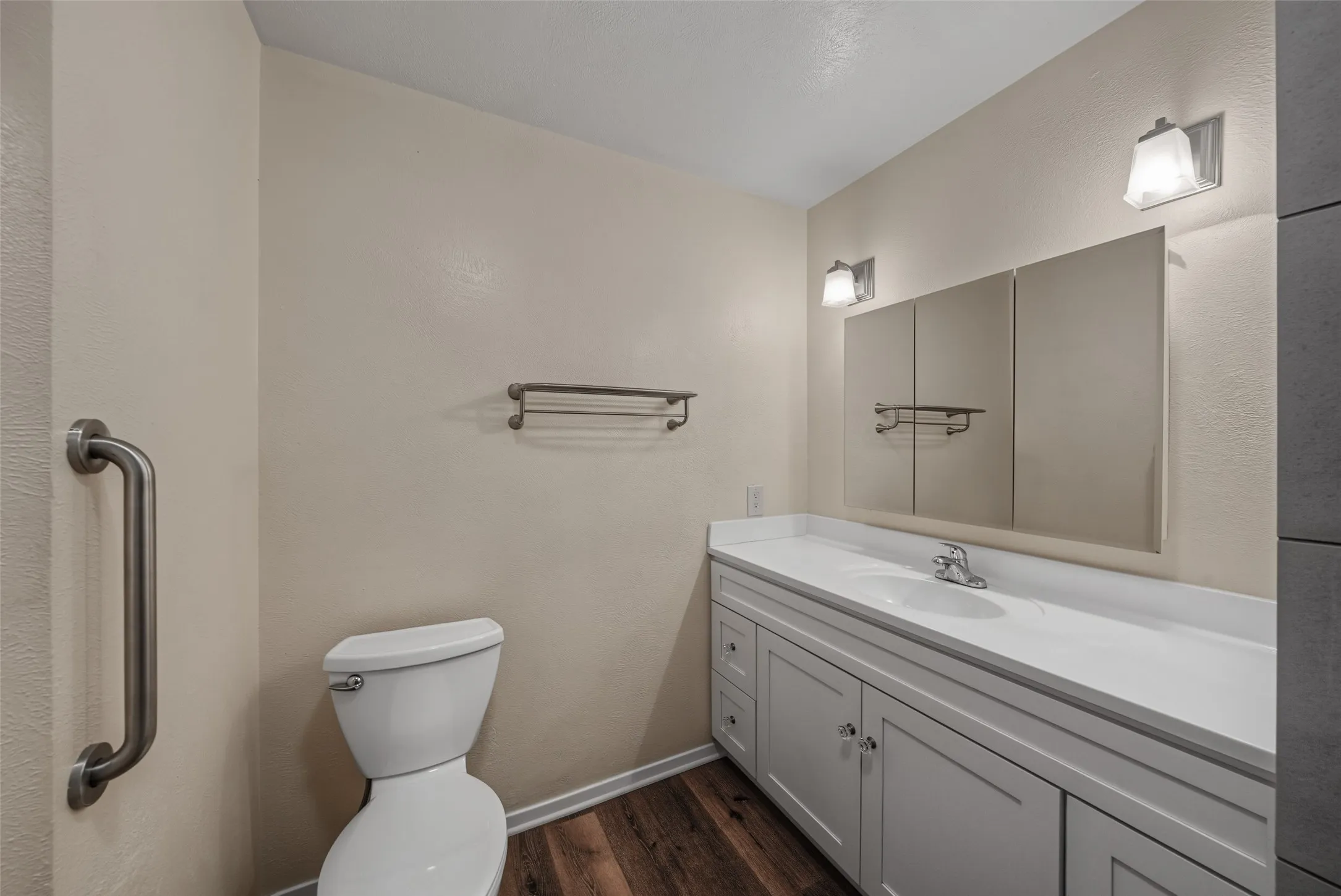 Single Family Residence For Sale in Tarrant County , 245 Pimlico Way, Saginaw, Texas 76179, 3 Bedroom, 2 Bathroom, 2 Garage spaces, 1,558 Sqft, built in 1966, mls#21333855, Real Estate Agent in Saginaw, Homes For Sale in Tarrant county, Homes For Sale in Saginaw, Realtor in Saginaw Texas, Real Estate Brokerage Independent Realty Texas, Luminita Cordes Realtor