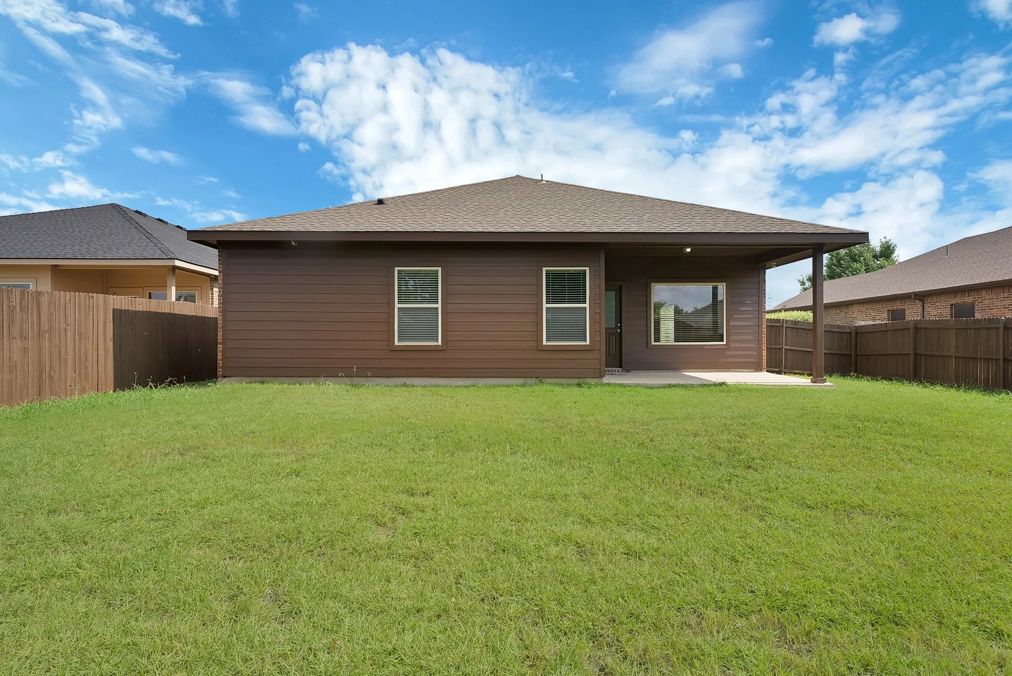 Single Family Residence For Sale in Tarrant County , 1232 Doe Meadow Drive, Fort Worth, Texas 76028, 3 Bedroom, 2 Bathroom, 2 Garage spaces, 1,696 Sqft, built in 2013, mls#21333842, Real Estate Agent in Fort Worth, Homes For Sale in Tarrant county, Homes For Sale in Fort Worth, Realtor in Fort Worth Texas, Real Estate Brokerage Independent Realty Texas, Luminita Cordes Realtor