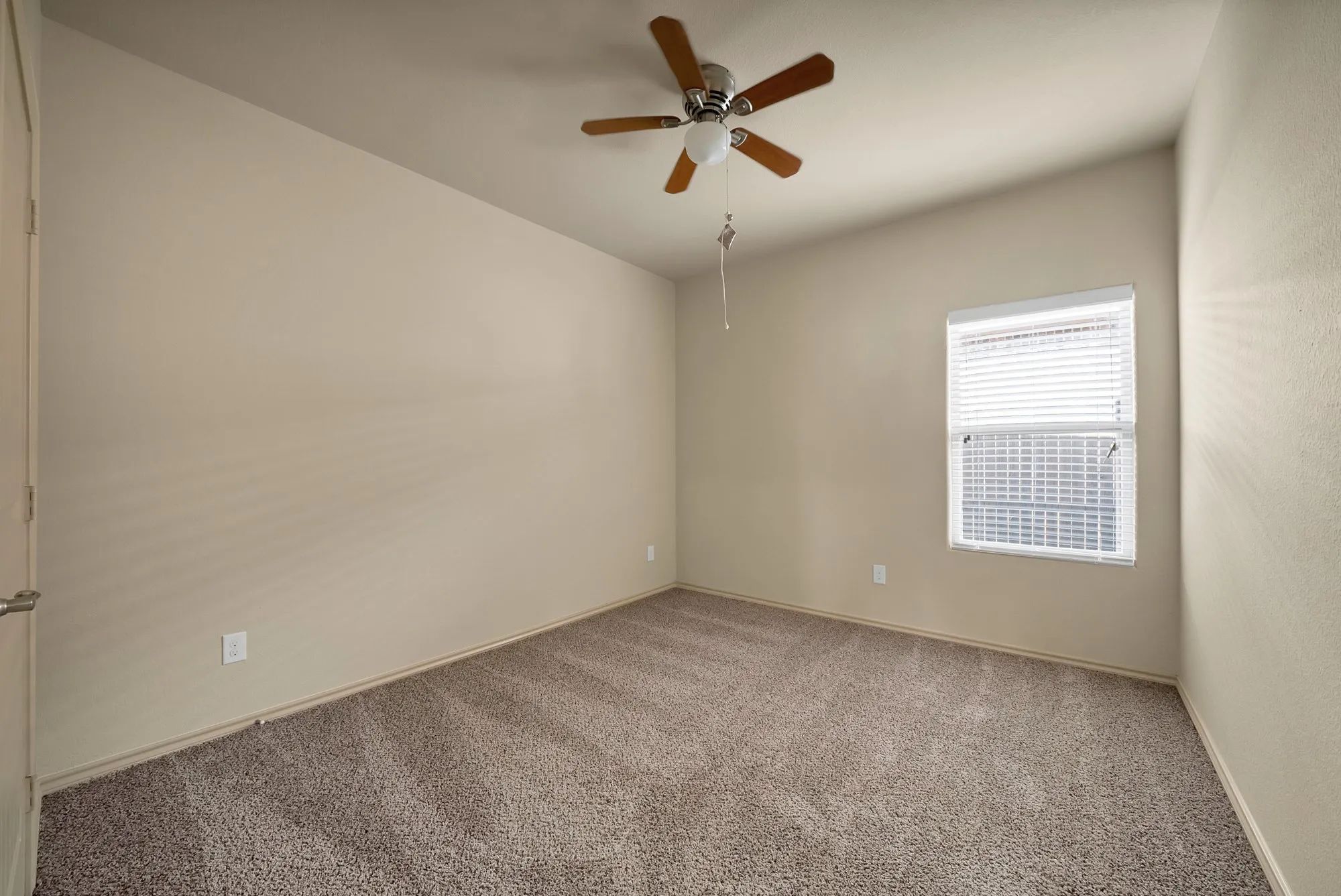 Single Family Residence For Sale in Tarrant County , 1232 Doe Meadow Drive, Fort Worth, Texas 76028, 3 Bedroom, 2 Bathroom, 2 Garage spaces, 1,696 Sqft, built in 2013, mls#21333842, Real Estate Agent in Fort Worth, Homes For Sale in Tarrant county, Homes For Sale in Fort Worth, Realtor in Fort Worth Texas, Real Estate Brokerage Independent Realty Texas, Luminita Cordes Realtor
