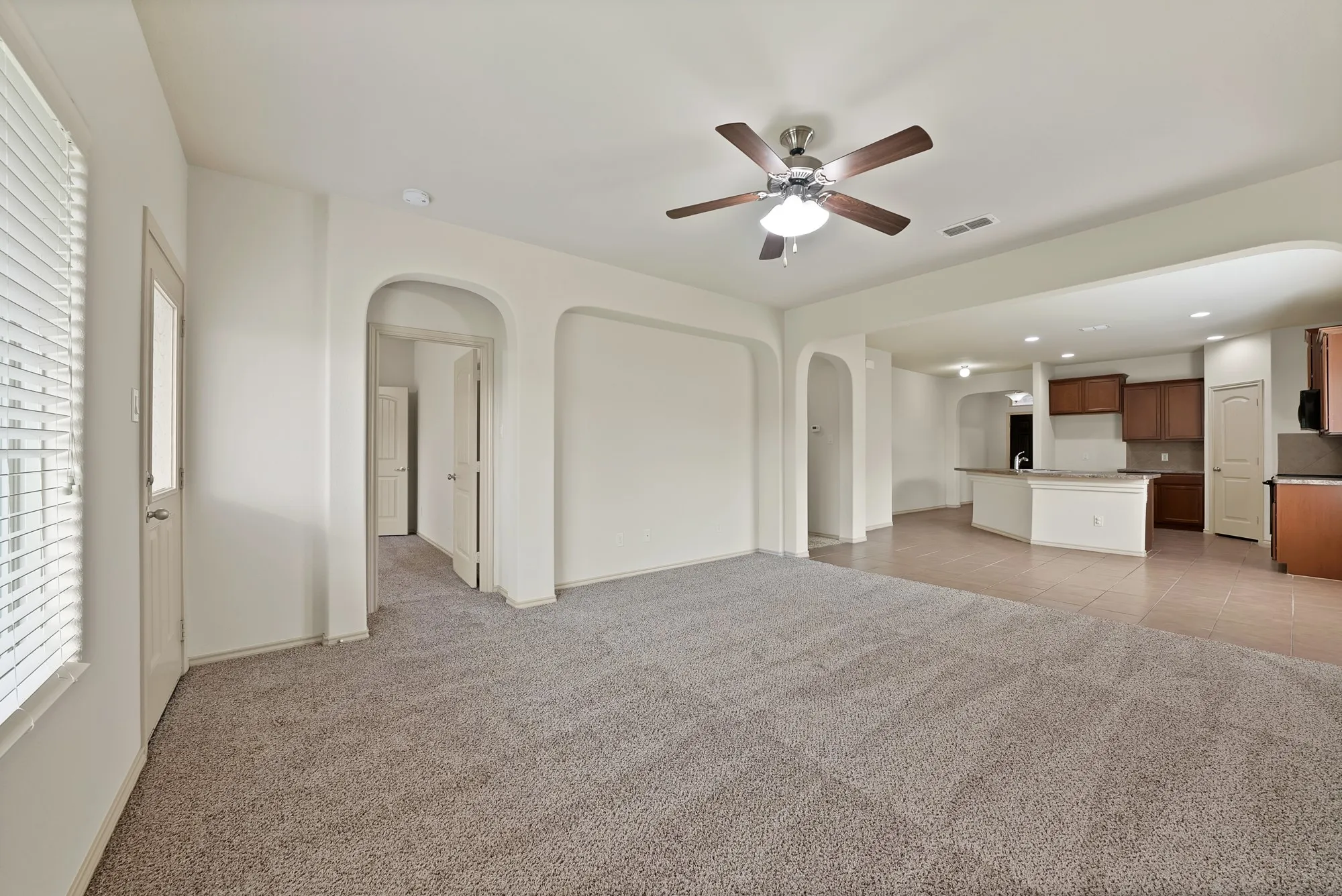 Single Family Residence For Sale in Tarrant County , 1232 Doe Meadow Drive, Fort Worth, Texas 76028, 3 Bedroom, 2 Bathroom, 2 Garage spaces, 1,696 Sqft, built in 2013, mls#21333842, Real Estate Agent in Fort Worth, Homes For Sale in Tarrant county, Homes For Sale in Fort Worth, Realtor in Fort Worth Texas, Real Estate Brokerage Independent Realty Texas, Luminita Cordes Realtor