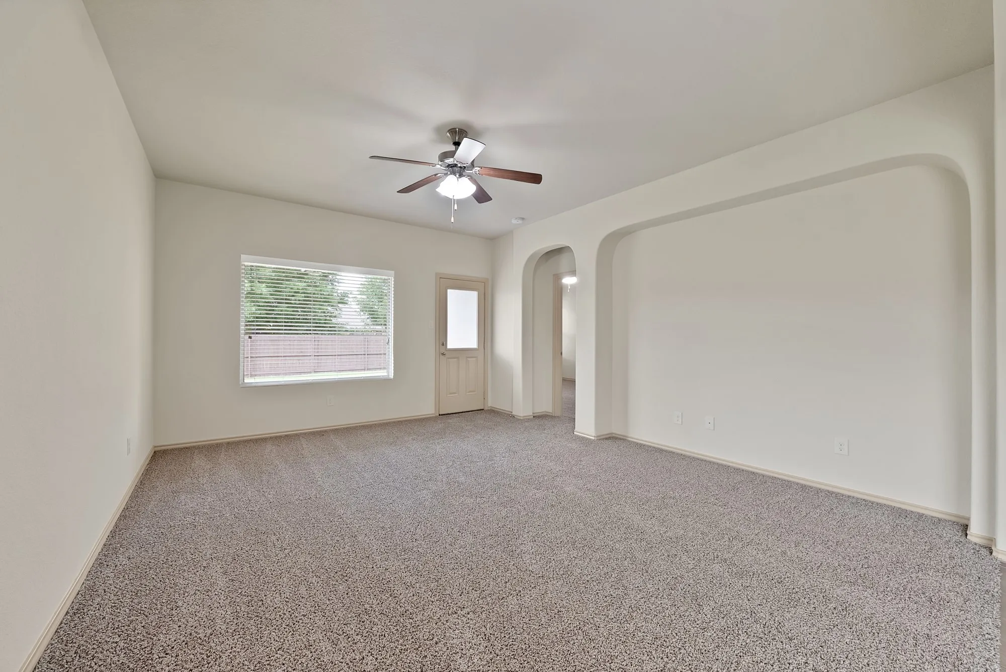 Single Family Residence For Sale in Tarrant County , 1232 Doe Meadow Drive, Fort Worth, Texas 76028, 3 Bedroom, 2 Bathroom, 2 Garage spaces, 1,696 Sqft, built in 2013, mls#21333842, Real Estate Agent in Fort Worth, Homes For Sale in Tarrant county, Homes For Sale in Fort Worth, Realtor in Fort Worth Texas, Real Estate Brokerage Independent Realty Texas, Luminita Cordes Realtor
