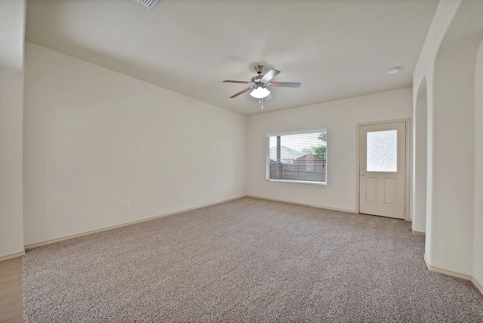 Single Family Residence For Sale in Tarrant County , 1232 Doe Meadow Drive, Fort Worth, Texas 76028, 3 Bedroom, 2 Bathroom, 2 Garage spaces, 1,696 Sqft, built in 2013, mls#21333842, Real Estate Agent in Fort Worth, Homes For Sale in Tarrant county, Homes For Sale in Fort Worth, Realtor in Fort Worth Texas, Real Estate Brokerage Independent Realty Texas, Luminita Cordes Realtor