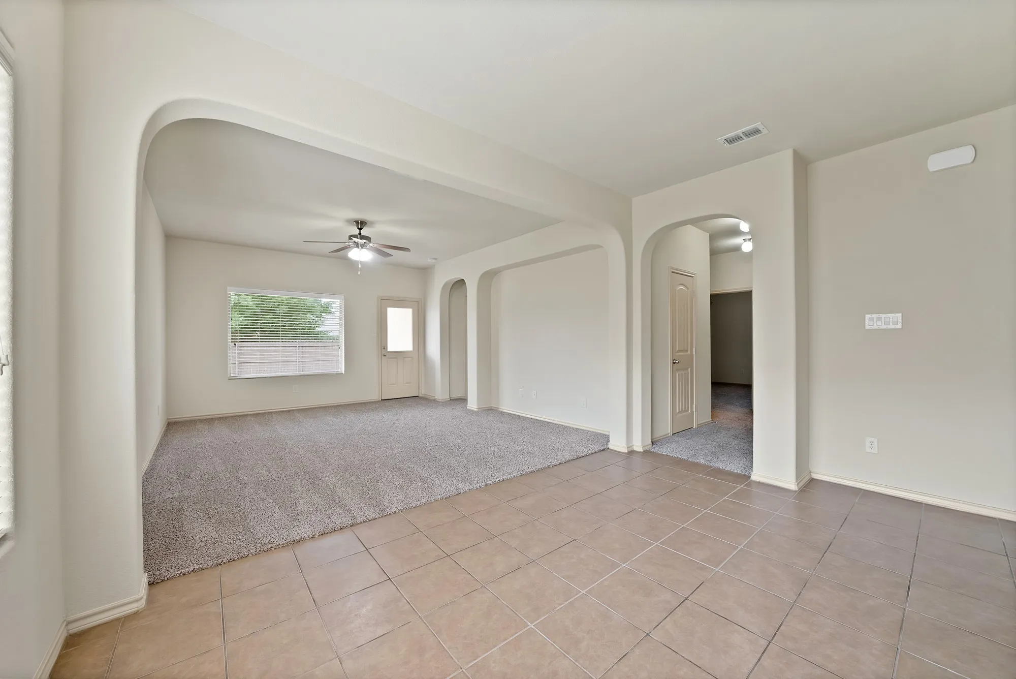 Single Family Residence For Sale in Tarrant County , 1232 Doe Meadow Drive, Fort Worth, Texas 76028, 3 Bedroom, 2 Bathroom, 2 Garage spaces, 1,696 Sqft, built in 2013, mls#21333842, Real Estate Agent in Fort Worth, Homes For Sale in Tarrant county, Homes For Sale in Fort Worth, Realtor in Fort Worth Texas, Real Estate Brokerage Independent Realty Texas, Luminita Cordes Realtor