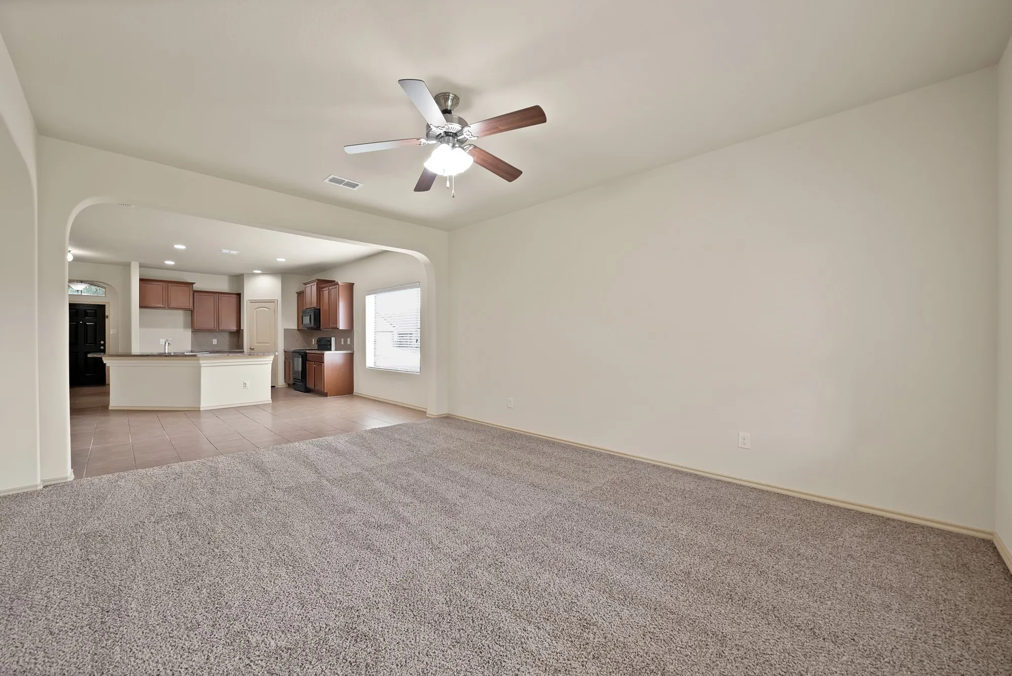 Single Family Residence For Sale in Tarrant County , 1232 Doe Meadow Drive, Fort Worth, Texas 76028, 3 Bedroom, 2 Bathroom, 2 Garage spaces, 1,696 Sqft, built in 2013, mls#21333842, Real Estate Agent in Fort Worth, Homes For Sale in Tarrant county, Homes For Sale in Fort Worth, Realtor in Fort Worth Texas, Real Estate Brokerage Independent Realty Texas, Luminita Cordes Realtor