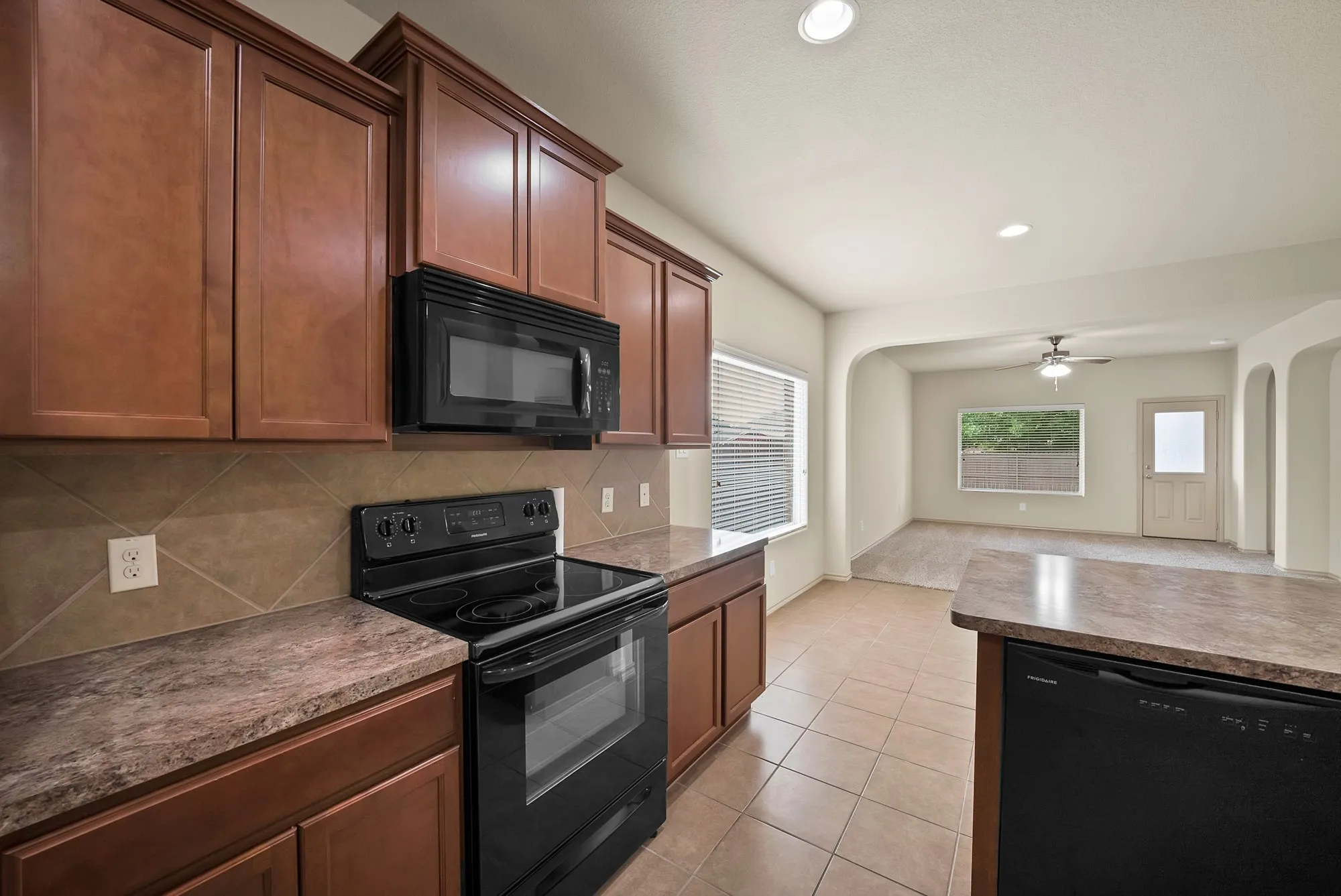Single Family Residence For Sale in Tarrant County , 1232 Doe Meadow Drive, Fort Worth, Texas 76028, 3 Bedroom, 2 Bathroom, 2 Garage spaces, 1,696 Sqft, built in 2013, mls#21333842, Real Estate Agent in Fort Worth, Homes For Sale in Tarrant county, Homes For Sale in Fort Worth, Realtor in Fort Worth Texas, Real Estate Brokerage Independent Realty Texas, Luminita Cordes Realtor