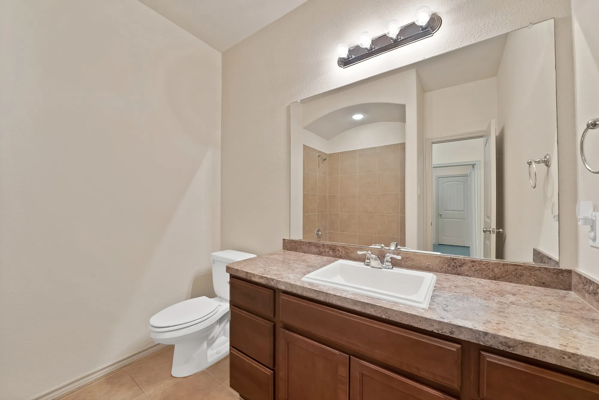 Single Family Residence For Sale in Tarrant County , 1232 Doe Meadow Drive, Fort Worth, Texas 76028, 3 Bedroom, 2 Bathroom, 2 Garage spaces, 1,696 Sqft, built in 2013, mls#21333842, Real Estate Agent in Fort Worth, Homes For Sale in Tarrant county, Homes For Sale in Fort Worth, Realtor in Fort Worth Texas, Real Estate Brokerage Independent Realty Texas, Luminita Cordes Realtor