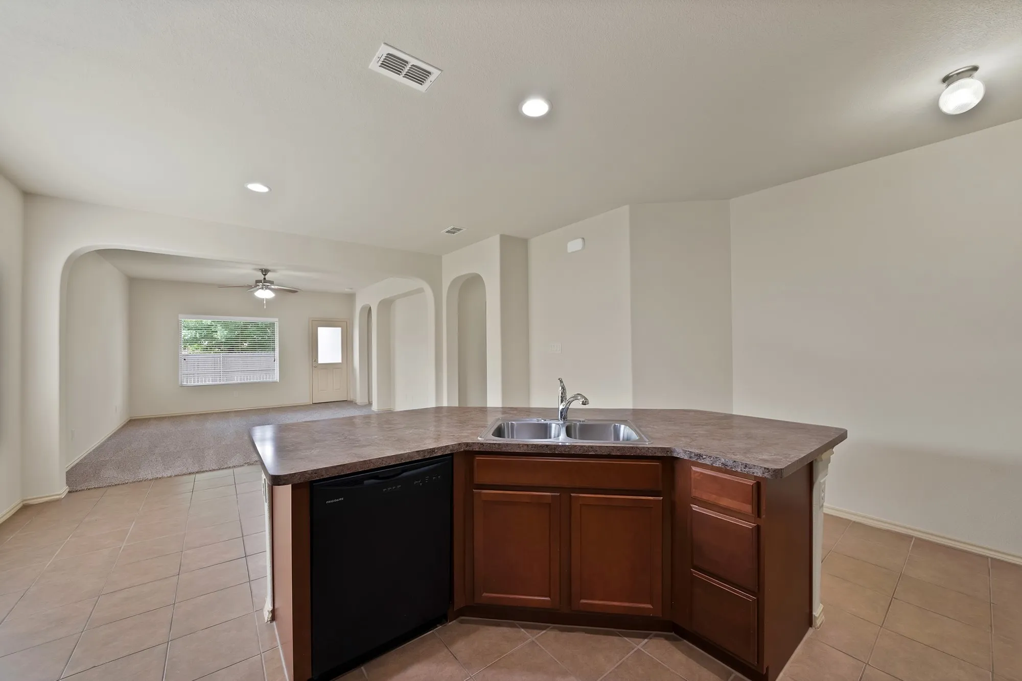 Single Family Residence For Sale in Tarrant County , 1232 Doe Meadow Drive, Fort Worth, Texas 76028, 3 Bedroom, 2 Bathroom, 2 Garage spaces, 1,696 Sqft, built in 2013, mls#21333842, Real Estate Agent in Fort Worth, Homes For Sale in Tarrant county, Homes For Sale in Fort Worth, Realtor in Fort Worth Texas, Real Estate Brokerage Independent Realty Texas, Luminita Cordes Realtor