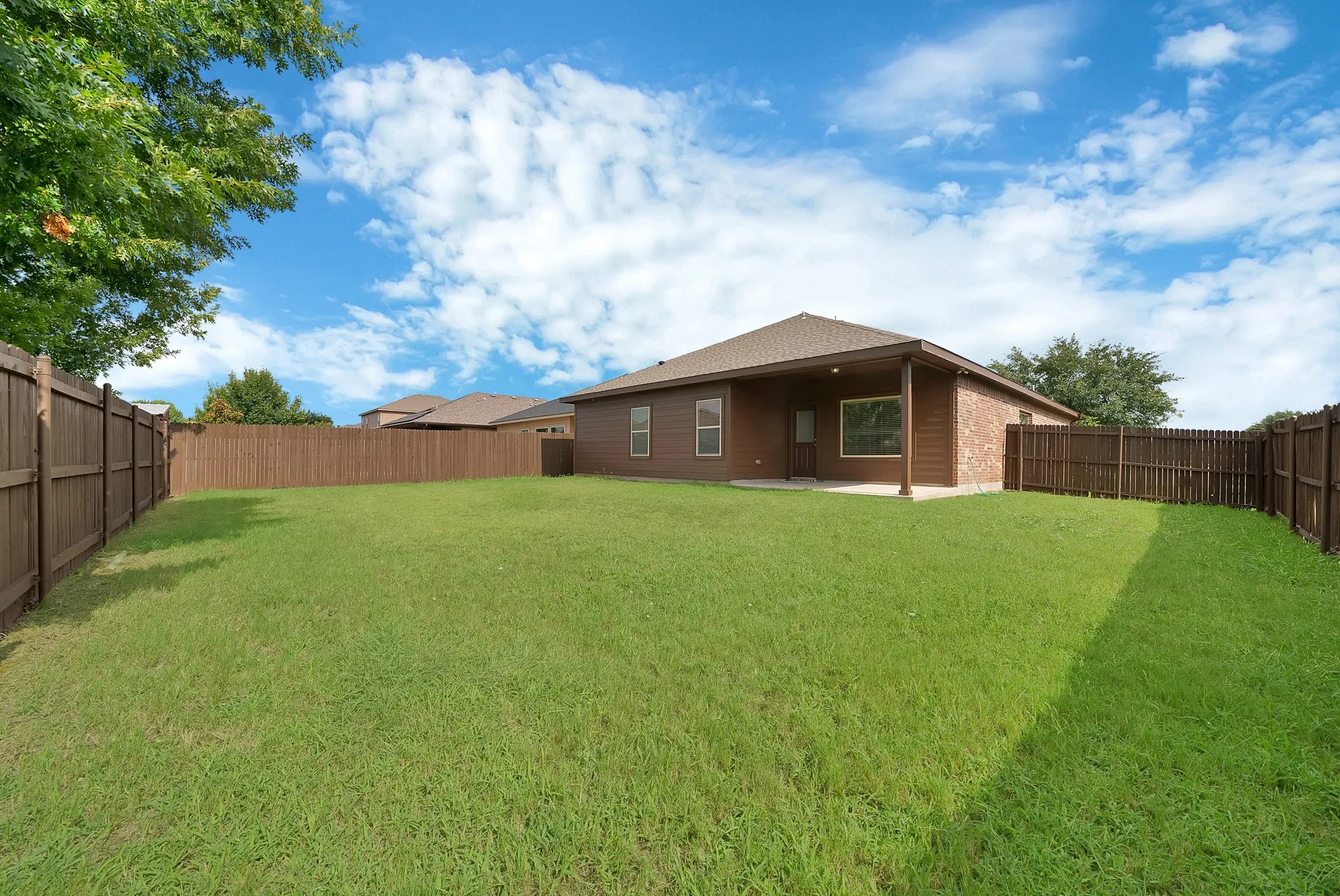 Single Family Residence For Sale in Tarrant County , 1232 Doe Meadow Drive, Fort Worth, Texas 76028, 3 Bedroom, 2 Bathroom, 2 Garage spaces, 1,696 Sqft, built in 2013, mls#21333842, Real Estate Agent in Fort Worth, Homes For Sale in Tarrant county, Homes For Sale in Fort Worth, Realtor in Fort Worth Texas, Real Estate Brokerage Independent Realty Texas, Luminita Cordes Realtor