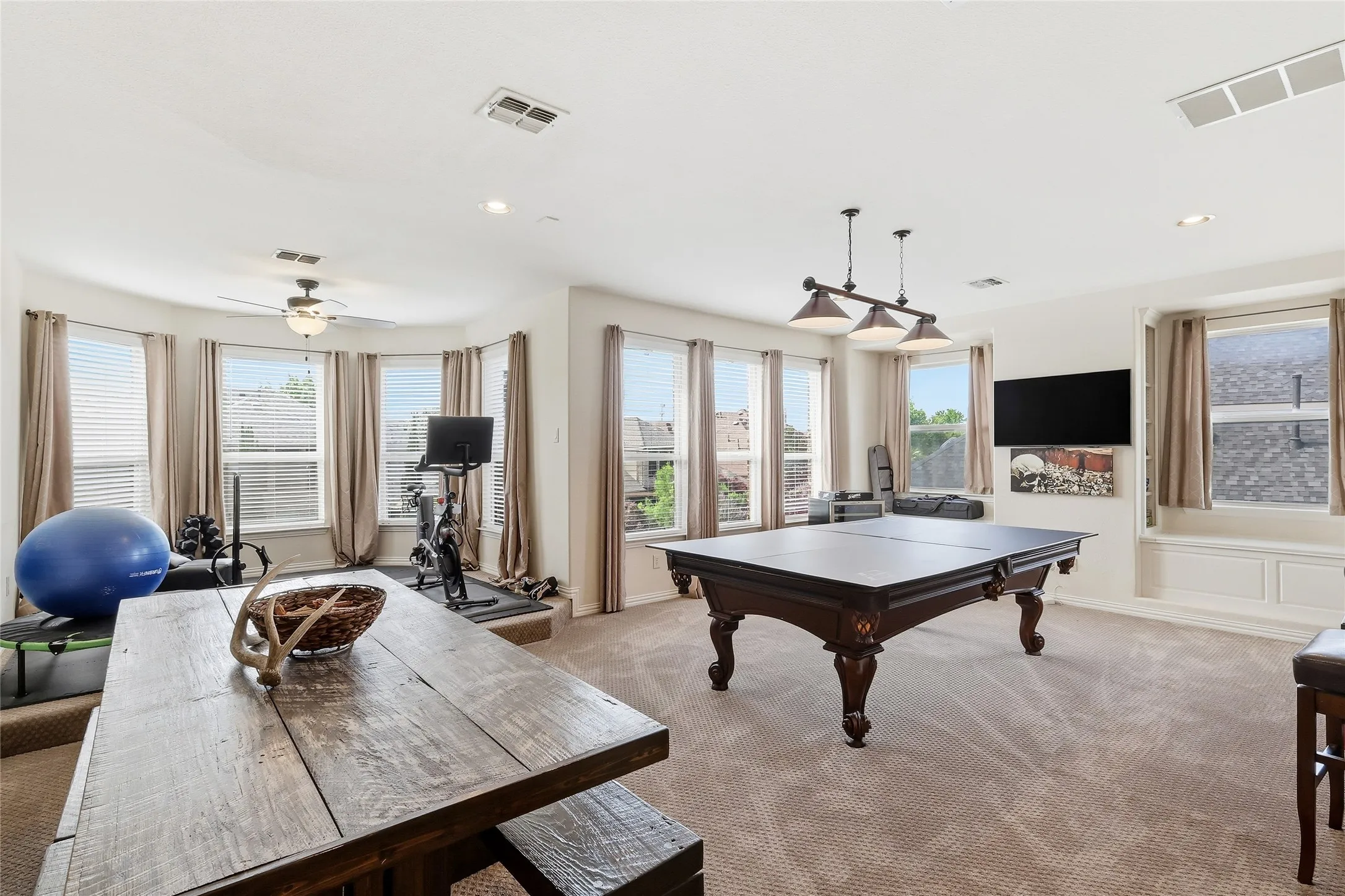 Single Family Residence For Sale in Denton County , 9031 Cedar Ridge, Lantana, Texas 76226, 4 Bedroom, 5 Bathroom, 3 Garage spaces, 5,062 Sqft, built in 2008, mls#21332422, Real Estate Agent in Lantana, Homes For Sale in Denton county, Homes For Sale in Lantana, Realtor in Lantana Texas, Real Estate Brokerage Independent Realty Texas, Luminita Cordes Realtor