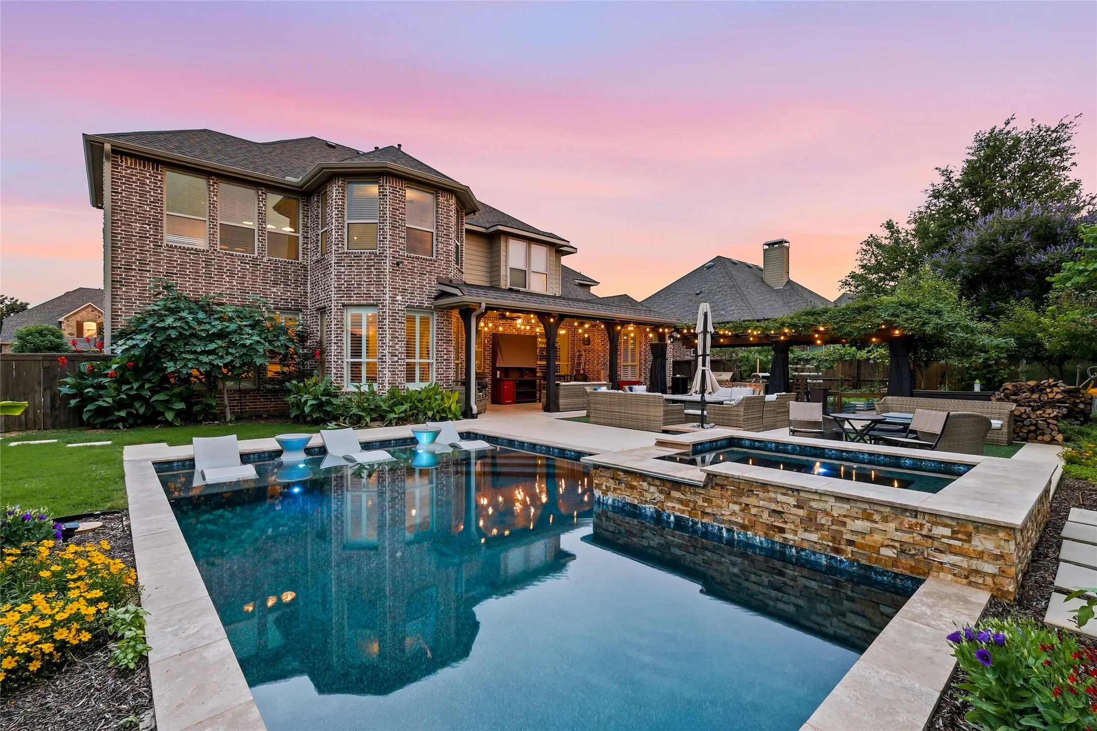 Single Family Residence For Sale in Denton County , 9031 Cedar Ridge, Lantana, Texas 76226, 4 Bedroom, 5 Bathroom, 3 Garage spaces, 5,062 Sqft, built in 2008, mls#21332422, Real Estate Agent in Lantana, Homes For Sale in Denton county, Homes For Sale in Lantana, Realtor in Lantana Texas, Real Estate Brokerage Independent Realty Texas, Luminita Cordes Realtor