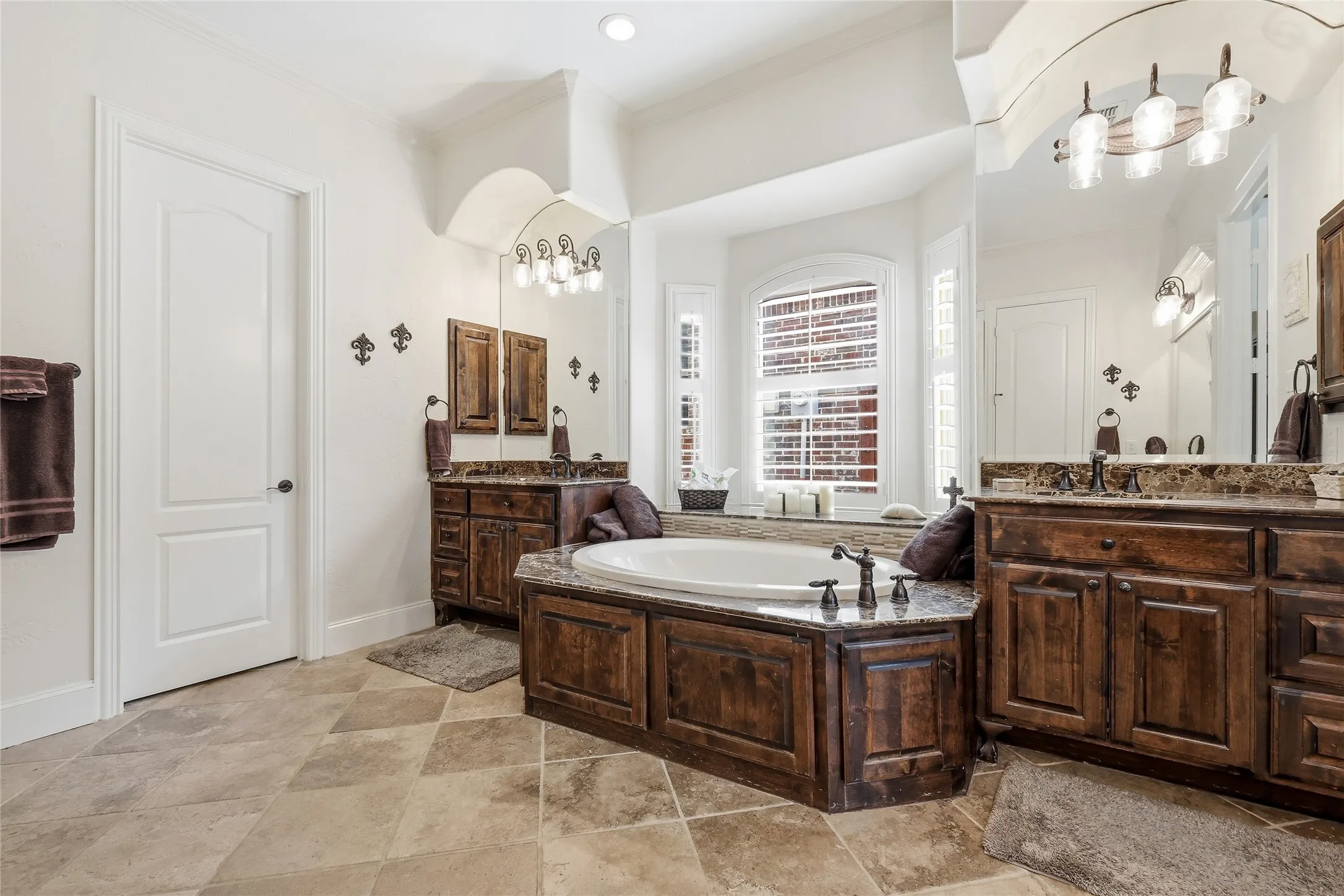 Single Family Residence For Sale in Denton County , 9031 Cedar Ridge, Lantana, Texas 76226, 4 Bedroom, 5 Bathroom, 3 Garage spaces, 5,062 Sqft, built in 2008, mls#21332422, Real Estate Agent in Lantana, Homes For Sale in Denton county, Homes For Sale in Lantana, Realtor in Lantana Texas, Real Estate Brokerage Independent Realty Texas, Luminita Cordes Realtor