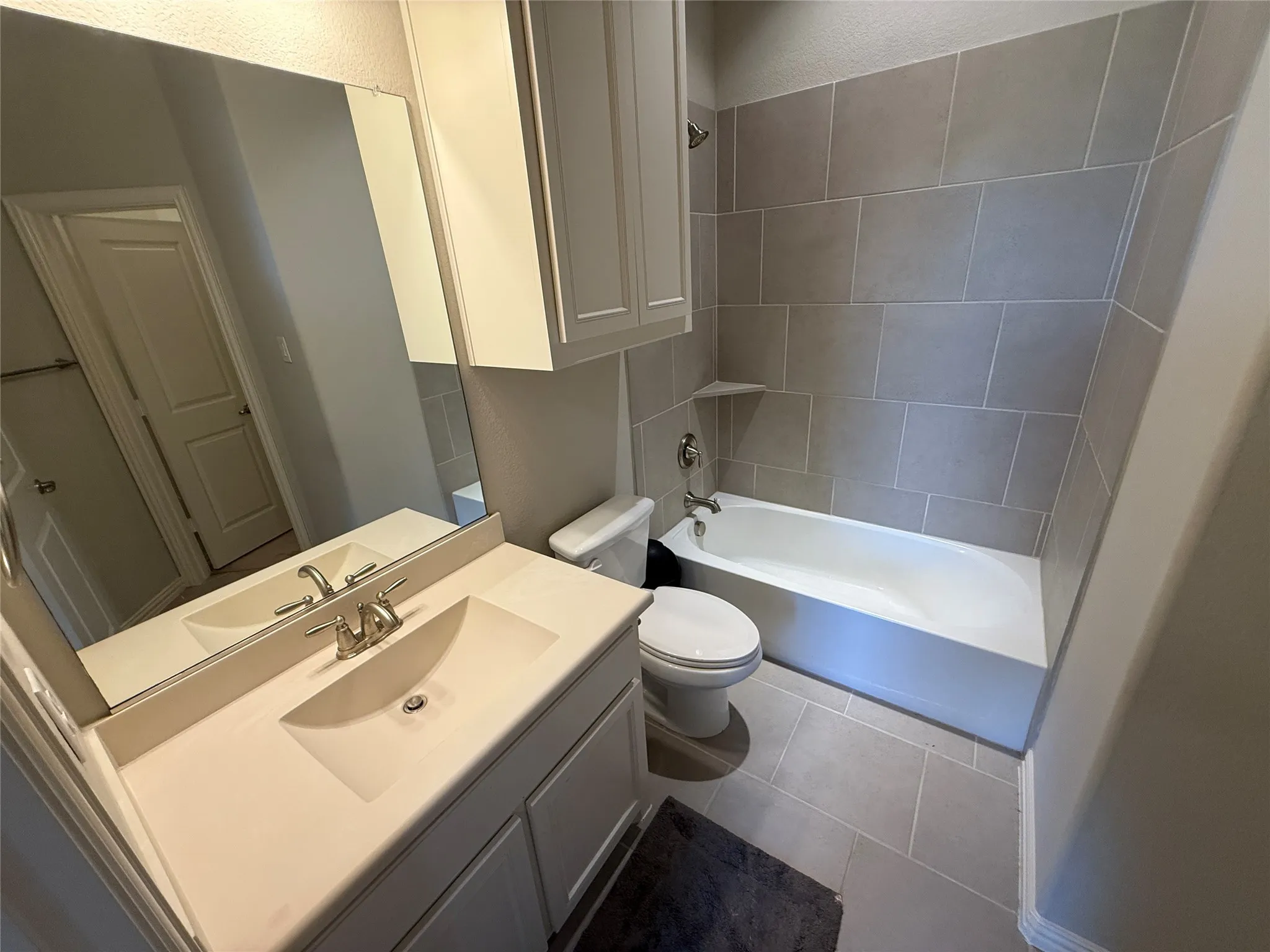 Single Family Residence For Rent in Tarrant County , 1101 Prairie Ridge Lane, Arlington, Texas 76005, 5 Bedroom, 5 Bathroom, 3 Garage spaces, 4,331 Sqft, built in 2017, mls#21333789, Real Estate Agent in Arlington, Homes For Rent in Tarrant county, Homes For Rent in Arlington, Realtor in Arlington Texas, Real Estate Brokerage Independent Realty Texas, Luminita Cordes Realtor