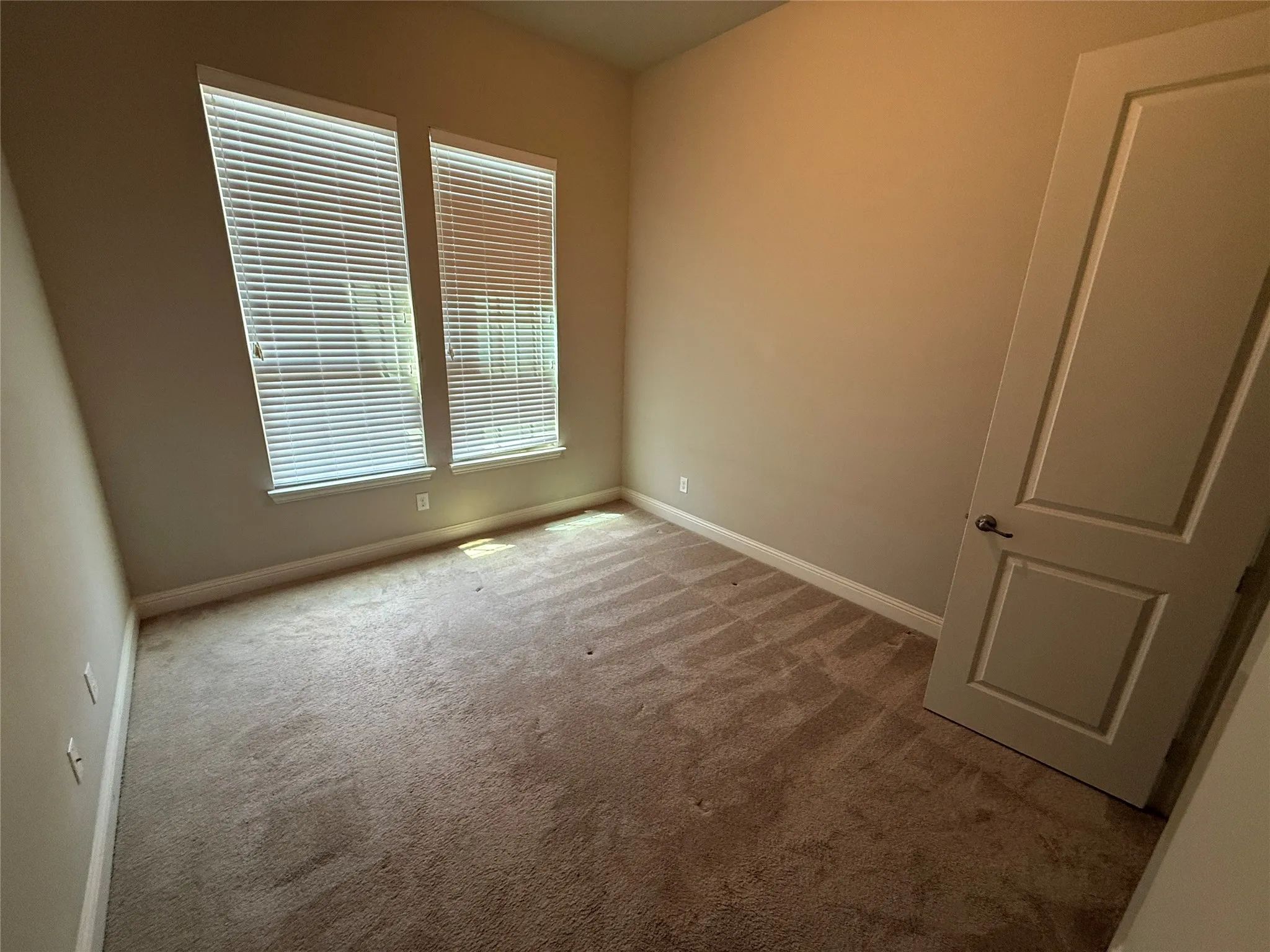 Single Family Residence For Rent in Tarrant County , 1101 Prairie Ridge Lane, Arlington, Texas 76005, 5 Bedroom, 5 Bathroom, 3 Garage spaces, 4,331 Sqft, built in 2017, mls#21333789, Real Estate Agent in Arlington, Homes For Rent in Tarrant county, Homes For Rent in Arlington, Realtor in Arlington Texas, Real Estate Brokerage Independent Realty Texas, Luminita Cordes Realtor
