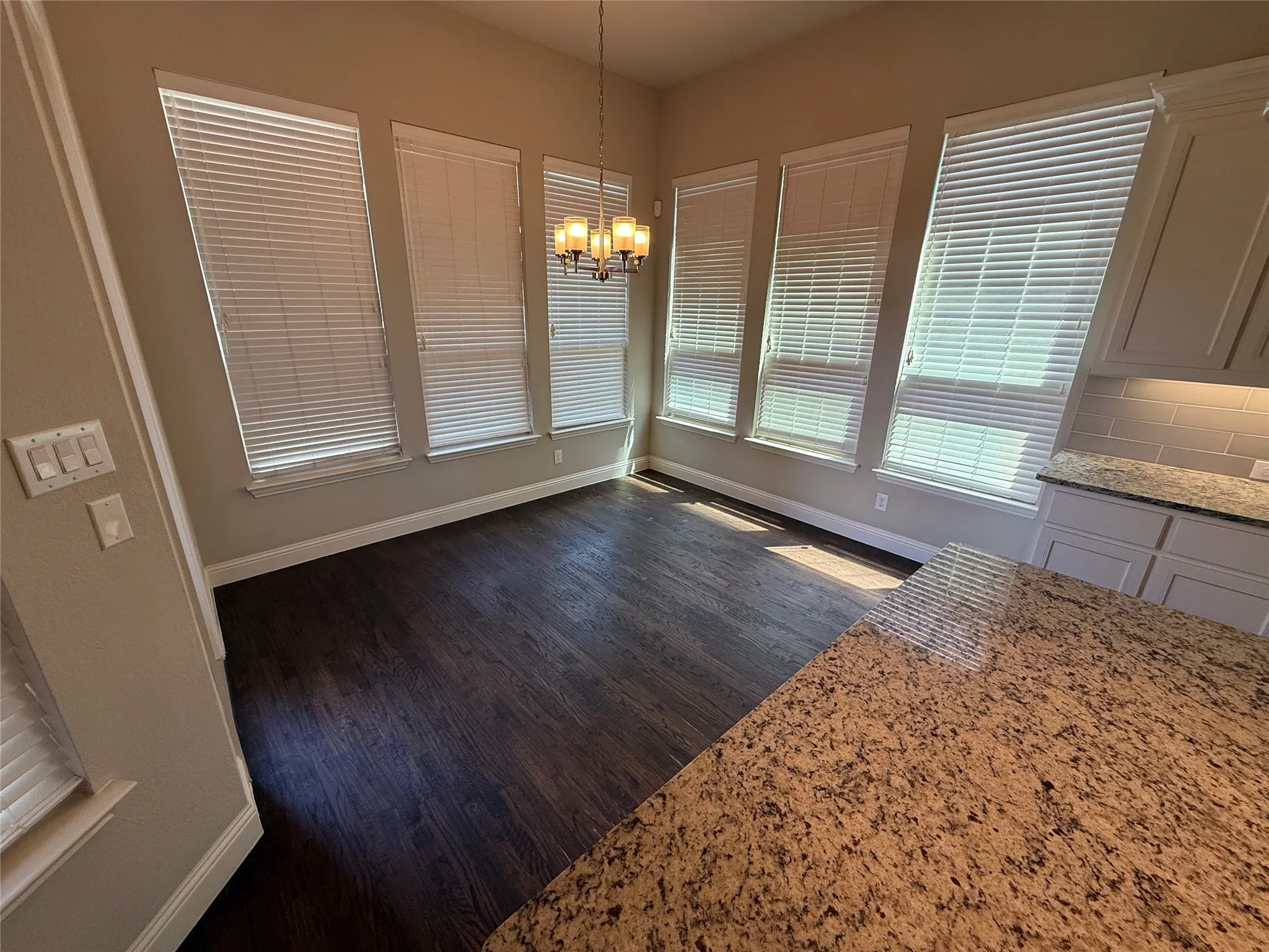Single Family Residence For Rent in Tarrant County , 1101 Prairie Ridge Lane, Arlington, Texas 76005, 5 Bedroom, 5 Bathroom, 3 Garage spaces, 4,331 Sqft, built in 2017, mls#21333789, Real Estate Agent in Arlington, Homes For Rent in Tarrant county, Homes For Rent in Arlington, Realtor in Arlington Texas, Real Estate Brokerage Independent Realty Texas, Luminita Cordes Realtor