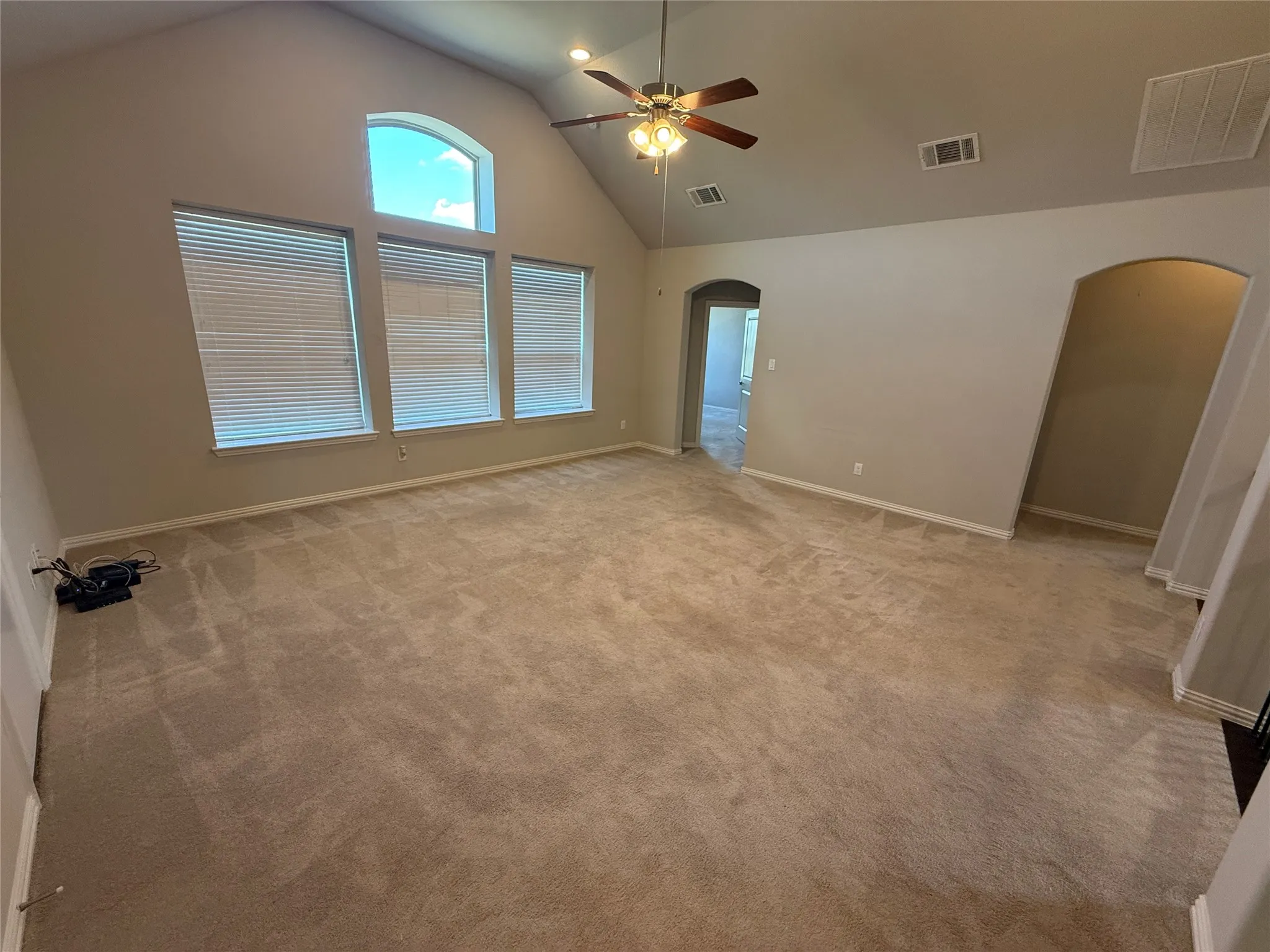 Single Family Residence For Rent in Tarrant County , 1101 Prairie Ridge Lane, Arlington, Texas 76005, 5 Bedroom, 5 Bathroom, 3 Garage spaces, 4,331 Sqft, built in 2017, mls#21333789, Real Estate Agent in Arlington, Homes For Rent in Tarrant county, Homes For Rent in Arlington, Realtor in Arlington Texas, Real Estate Brokerage Independent Realty Texas, Luminita Cordes Realtor