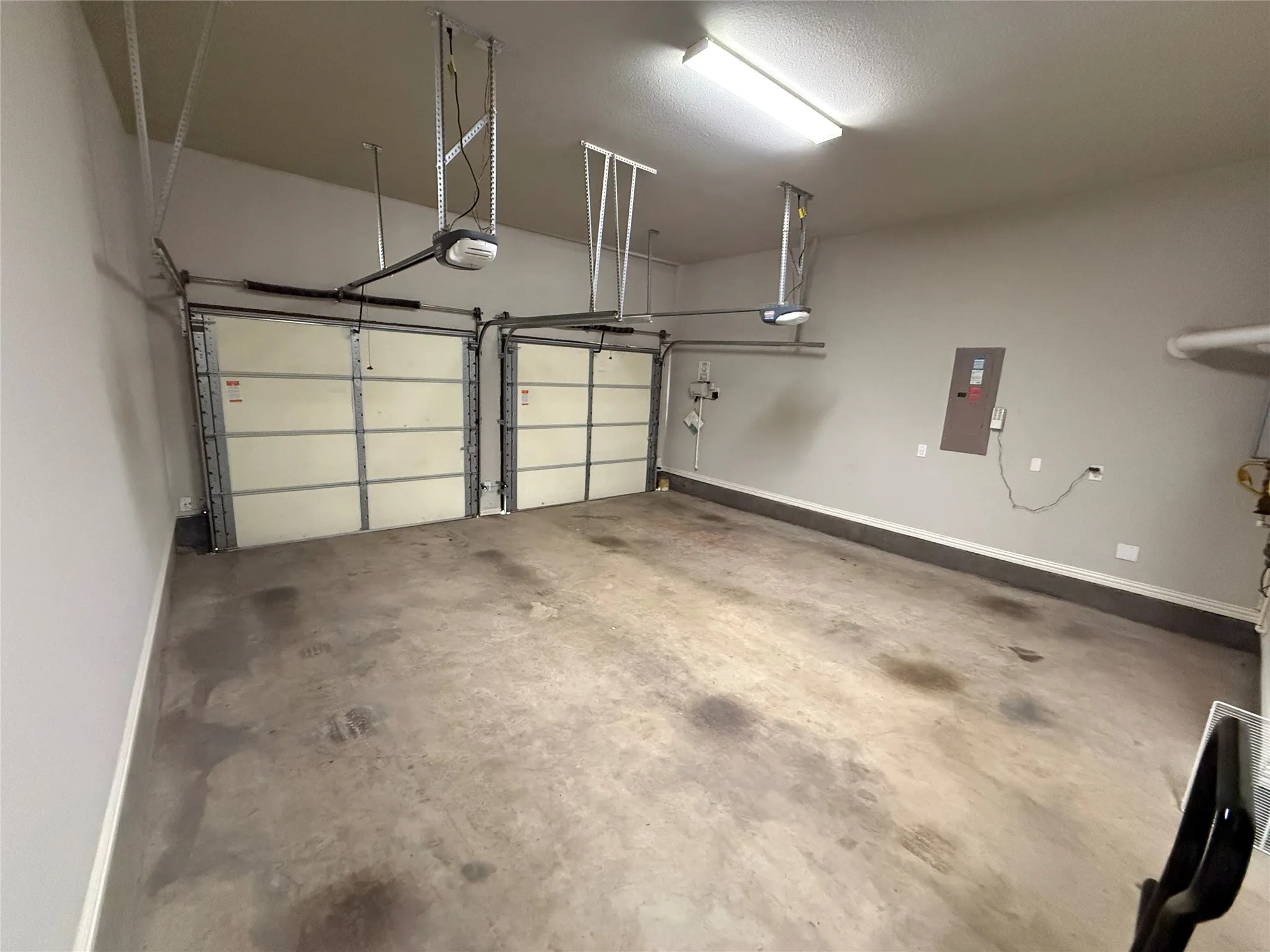 Single Family Residence For Rent in Tarrant County , 1101 Prairie Ridge Lane, Arlington, Texas 76005, 5 Bedroom, 5 Bathroom, 3 Garage spaces, 4,331 Sqft, built in 2017, mls#21333789, Real Estate Agent in Arlington, Homes For Rent in Tarrant county, Homes For Rent in Arlington, Realtor in Arlington Texas, Real Estate Brokerage Independent Realty Texas, Luminita Cordes Realtor