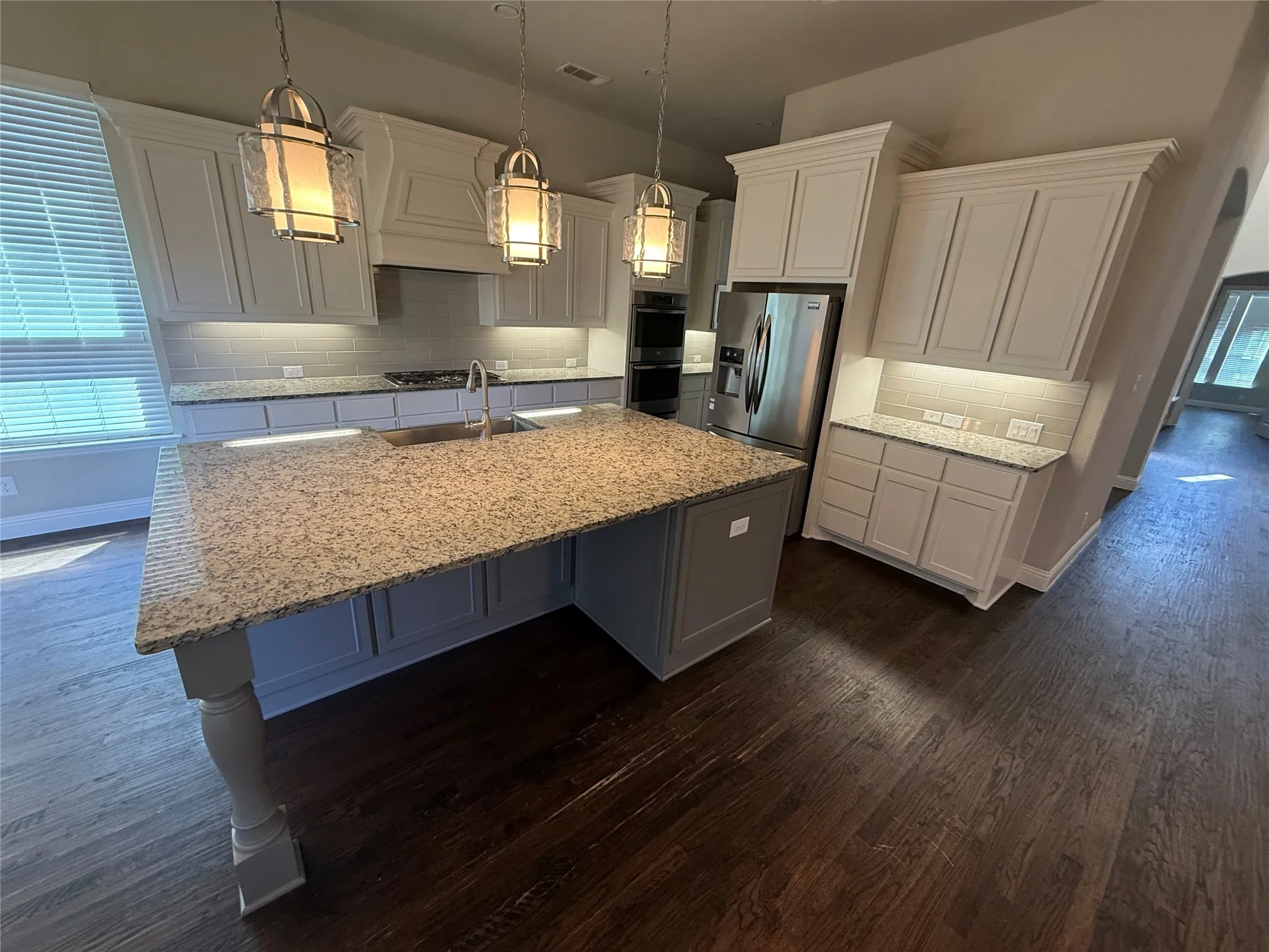 Single Family Residence For Rent in Tarrant County , 1101 Prairie Ridge Lane, Arlington, Texas 76005, 5 Bedroom, 5 Bathroom, 3 Garage spaces, 4,331 Sqft, built in 2017, mls#21333789, Real Estate Agent in Arlington, Homes For Rent in Tarrant county, Homes For Rent in Arlington, Realtor in Arlington Texas, Real Estate Brokerage Independent Realty Texas, Luminita Cordes Realtor