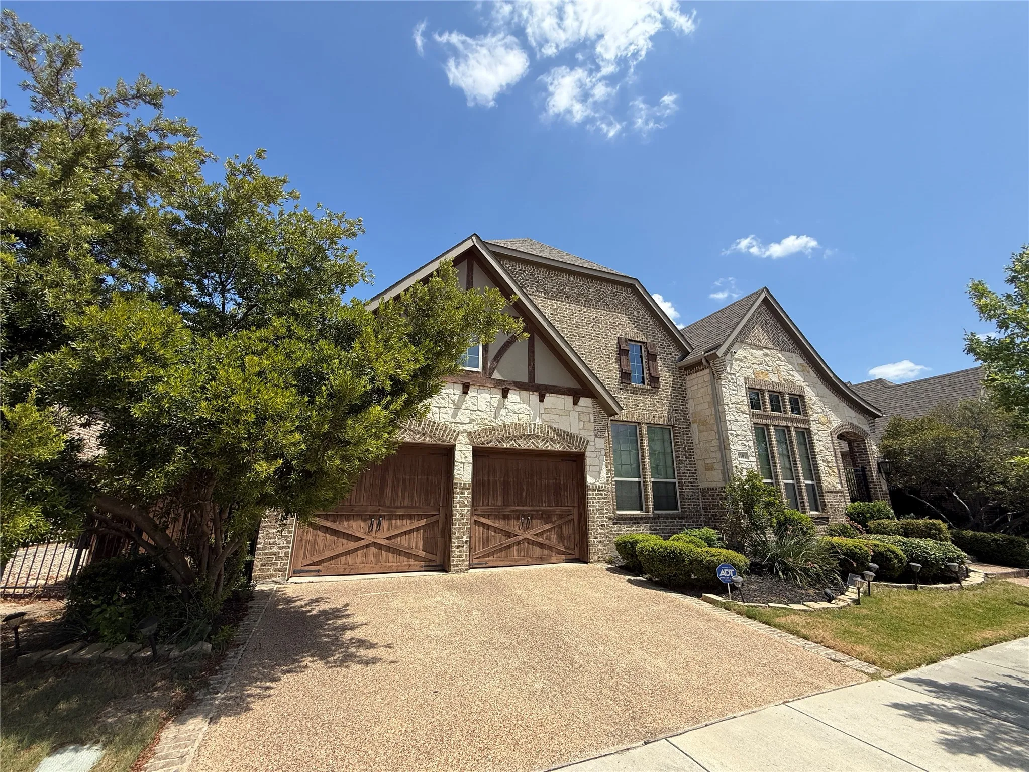 Single Family Residence For Rent in Tarrant County , 1101 Prairie Ridge Lane, Arlington, Texas 76005, 5 Bedroom, 5 Bathroom, 3 Garage spaces, 4,331 Sqft, built in 2017, mls#21333789, Real Estate Agent in Arlington, Homes For Rent in Tarrant county, Homes For Rent in Arlington, Realtor in Arlington Texas, Real Estate Brokerage Independent Realty Texas, Luminita Cordes Realtor