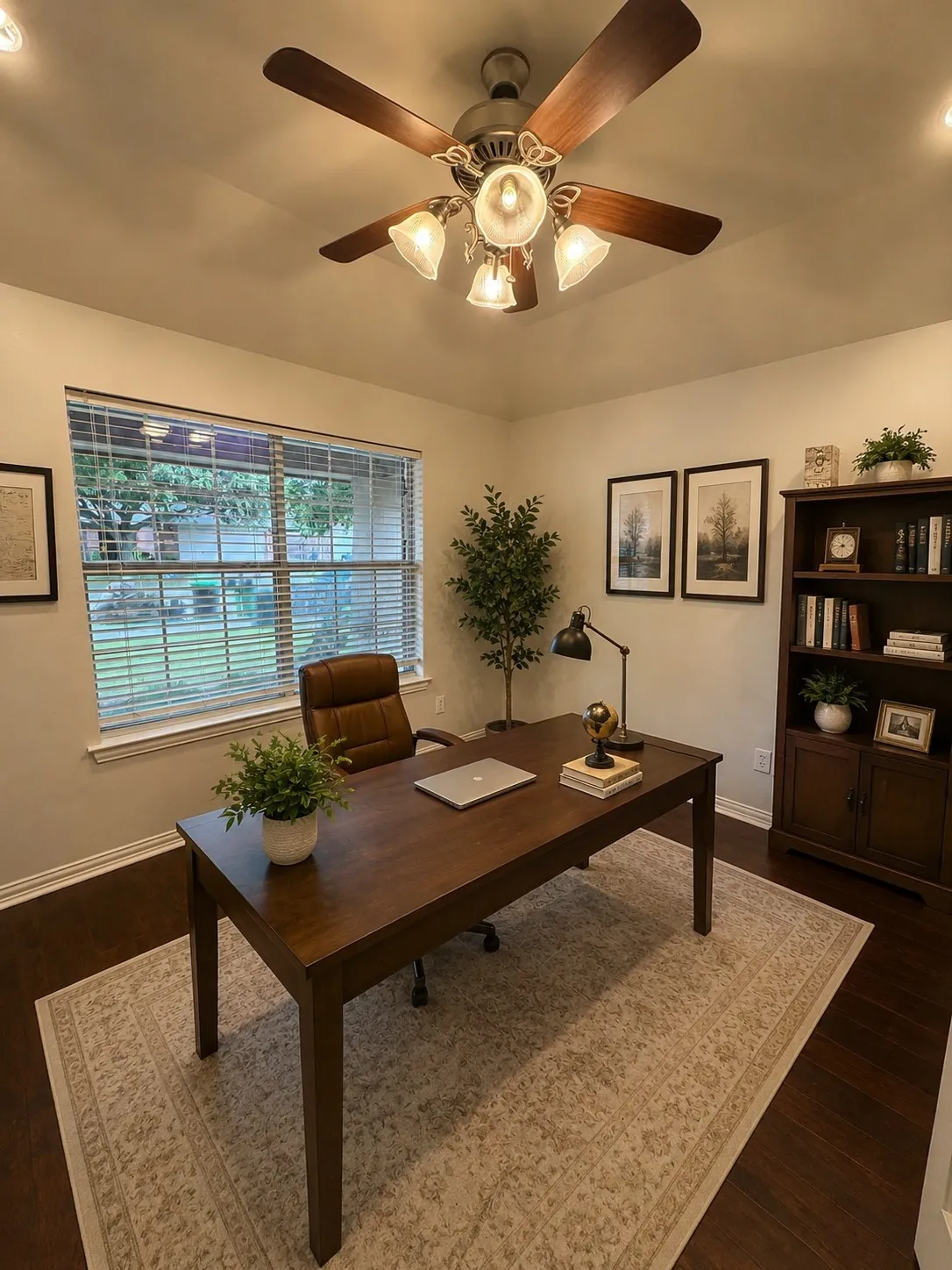 Study room Virtually Staged