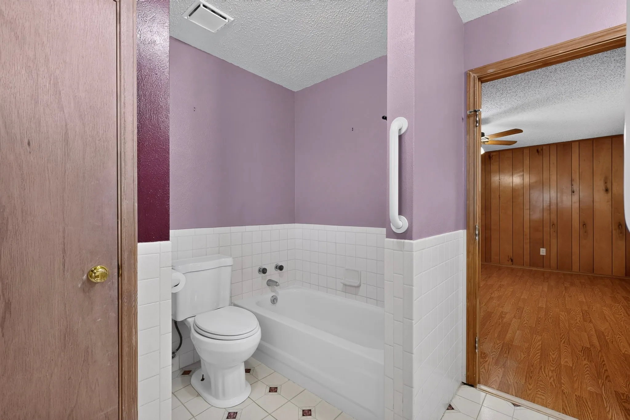Single Family Residence For Sale in Kaufman County , 8487 County Road 308, Terrell, Texas 75161, 4 Bedroom, 2 Bathroom, Garage spaces, 2,084 Sqft, built in 1980, mls#21330829, Real Estate Agent in Terrell, Homes For Sale in Kaufman county, Homes For Sale in Terrell, Realtor in Terrell Texas, Real Estate Brokerage Independent Realty Texas, Luminita Cordes Realtor