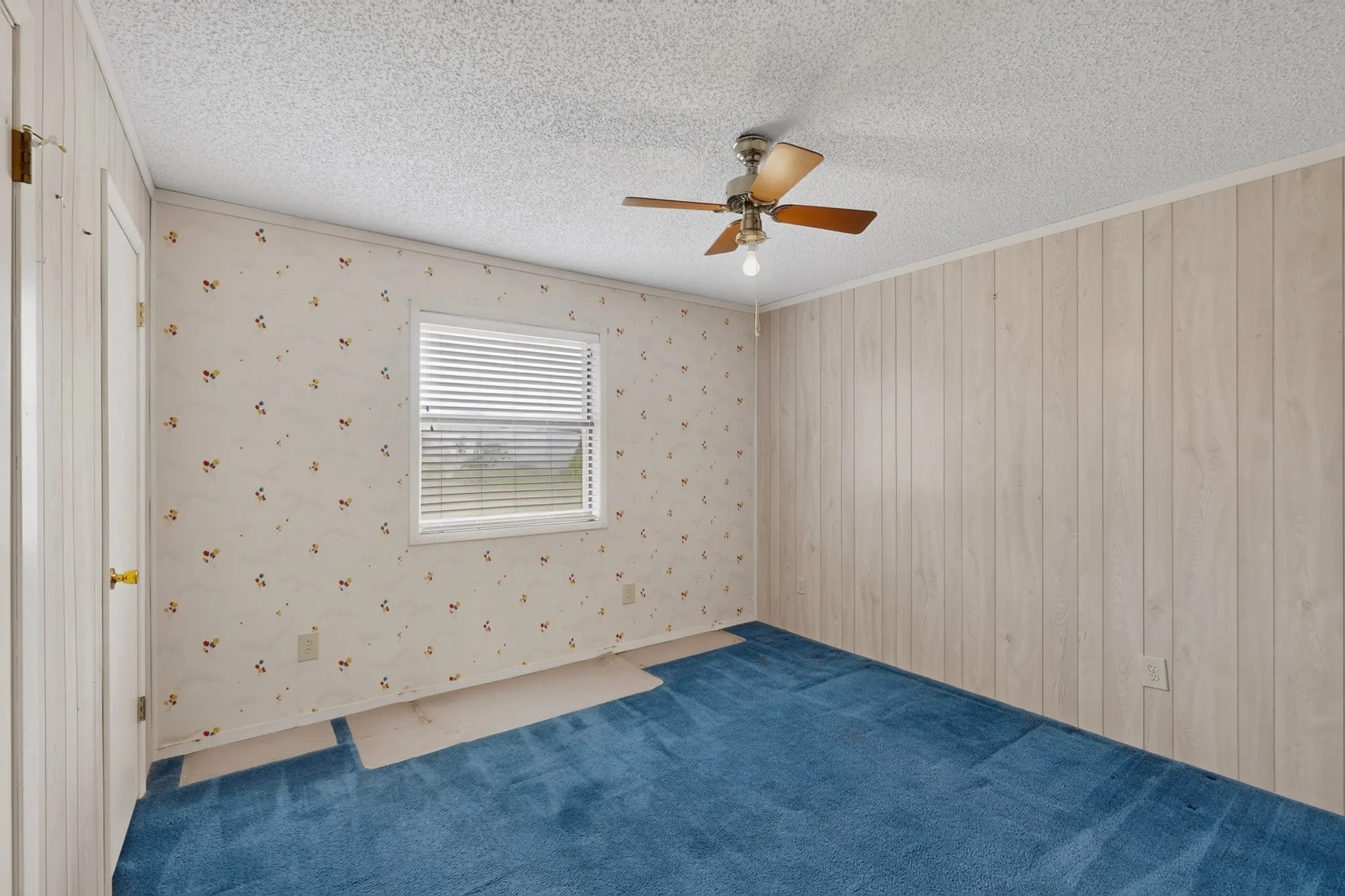 Single Family Residence For Sale in Kaufman County , 8487 County Road 308, Terrell, Texas 75161, 4 Bedroom, 2 Bathroom, Garage spaces, 2,084 Sqft, built in 1980, mls#21330829, Real Estate Agent in Terrell, Homes For Sale in Kaufman county, Homes For Sale in Terrell, Realtor in Terrell Texas, Real Estate Brokerage Independent Realty Texas, Luminita Cordes Realtor
