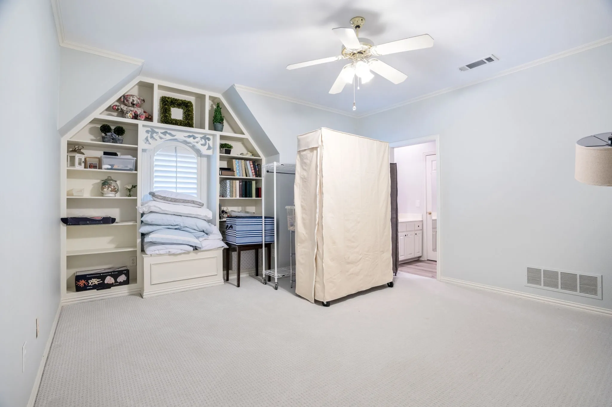 Single Family Residence For Sale in Collin County , 5008 Charles Place, Plano, Texas 75093, 4 Bedroom, 5 Bathroom, 3 Garage spaces, 4,290 Sqft, built in 1992, mls#21319524, Real Estate Agent in Plano, Homes For Sale in Collin county, Homes For Sale in Plano, Realtor in Plano Texas, Real Estate Brokerage Independent Realty Texas, Luminita Cordes Realtor