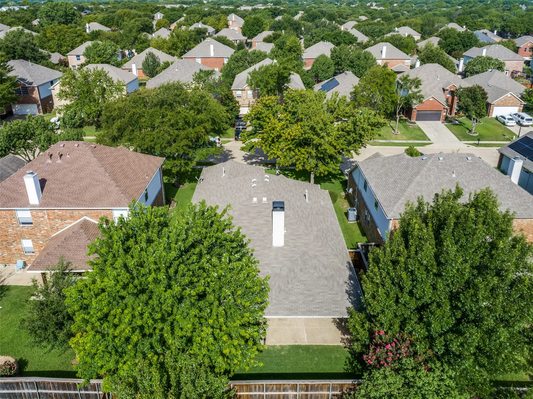Single Family Residence For Sale in Collin County , 2309 Sheldon Drive, Mc Kinney, Texas 75072, 4 Bedroom, 2 Bathroom, 2 Garage spaces, 1,986 Sqft, built in 2001, mls#21333861, Real Estate Agent in Mc Kinney, Homes For Sale in Collin county, Homes For Sale in Mc Kinney, Realtor in Mc Kinney Texas, Real Estate Brokerage Independent Realty Texas, Luminita Cordes Realtor