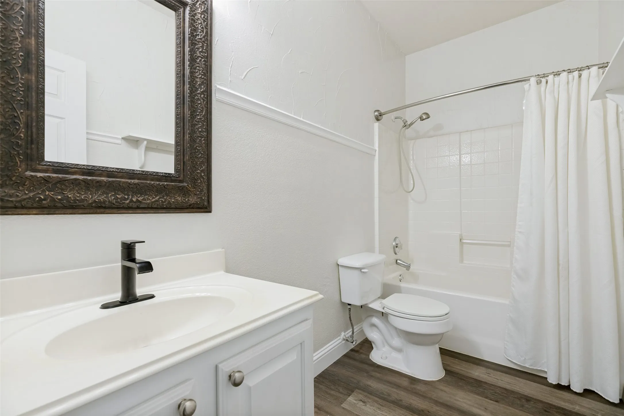 Single Family Residence For Sale in Collin County , 2309 Sheldon Drive, Mc Kinney, Texas 75072, 4 Bedroom, 2 Bathroom, 2 Garage spaces, 1,986 Sqft, built in 2001, mls#21333861, Real Estate Agent in Mc Kinney, Homes For Sale in Collin county, Homes For Sale in Mc Kinney, Realtor in Mc Kinney Texas, Real Estate Brokerage Independent Realty Texas, Luminita Cordes Realtor