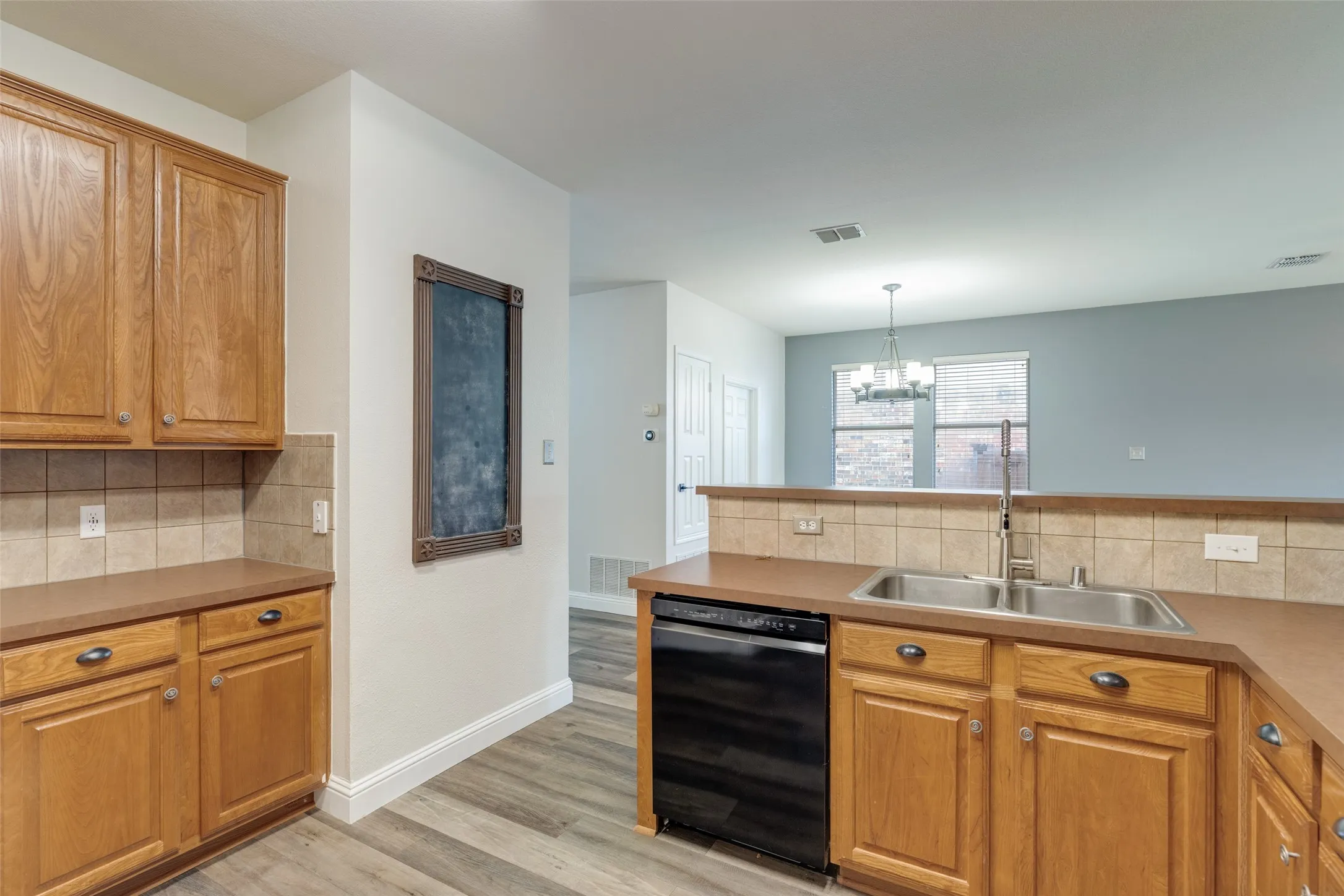 Single Family Residence For Sale in Collin County , 2309 Sheldon Drive, Mc Kinney, Texas 75072, 4 Bedroom, 2 Bathroom, 2 Garage spaces, 1,986 Sqft, built in 2001, mls#21333861, Real Estate Agent in Mc Kinney, Homes For Sale in Collin county, Homes For Sale in Mc Kinney, Realtor in Mc Kinney Texas, Real Estate Brokerage Independent Realty Texas, Luminita Cordes Realtor