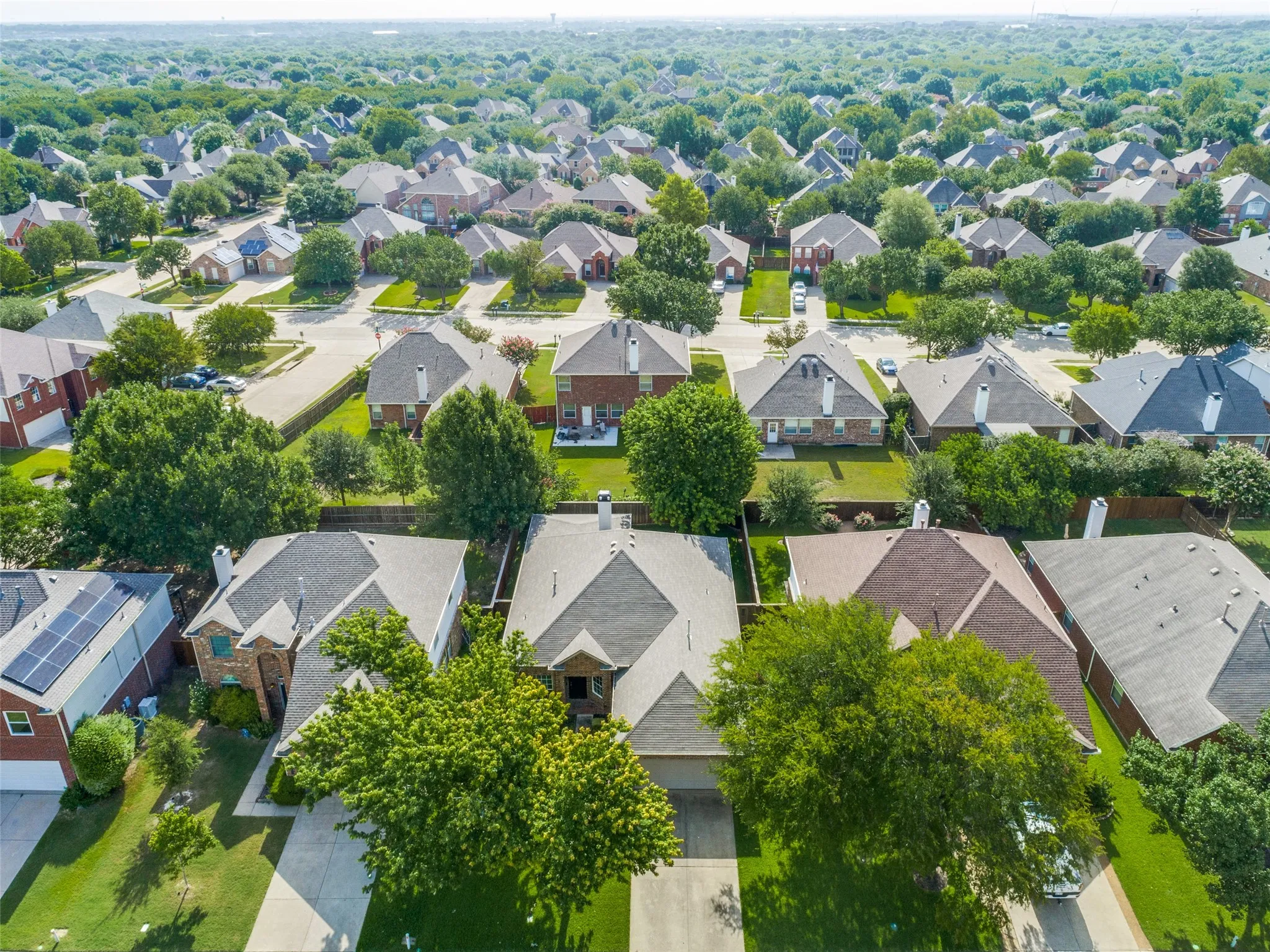 Single Family Residence For Sale in Collin County , 2309 Sheldon Drive, Mc Kinney, Texas 75072, 4 Bedroom, 2 Bathroom, 2 Garage spaces, 1,986 Sqft, built in 2001, mls#21333861, Real Estate Agent in Mc Kinney, Homes For Sale in Collin county, Homes For Sale in Mc Kinney, Realtor in Mc Kinney Texas, Real Estate Brokerage Independent Realty Texas, Luminita Cordes Realtor